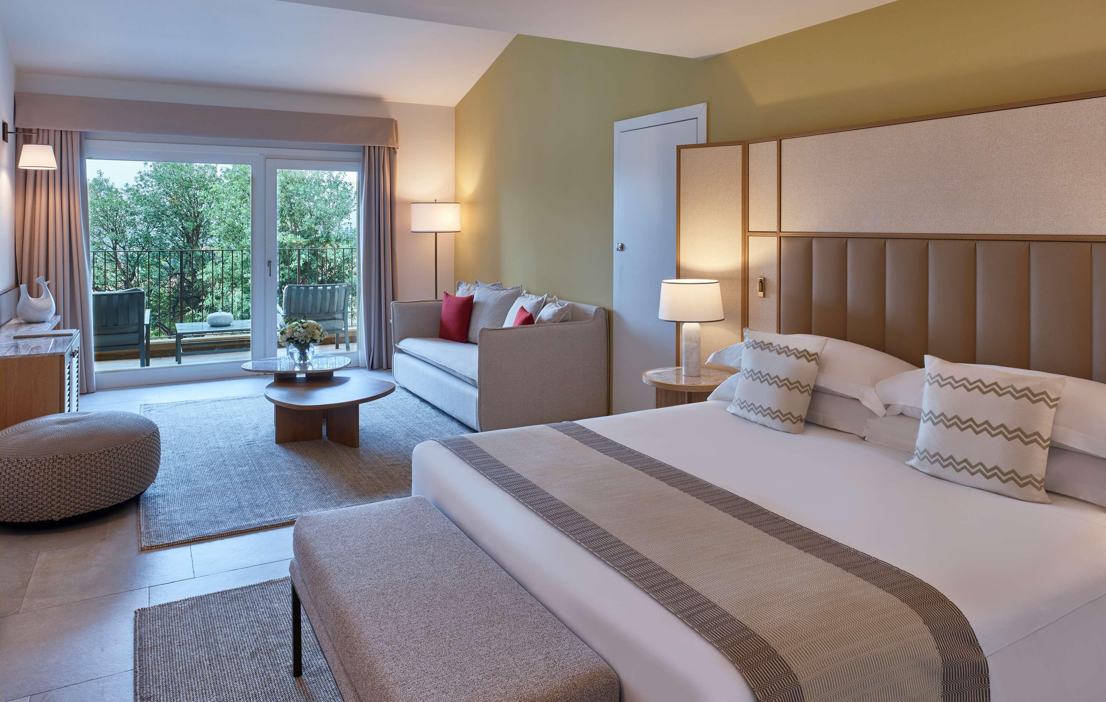 Junior Suite King Size Bed