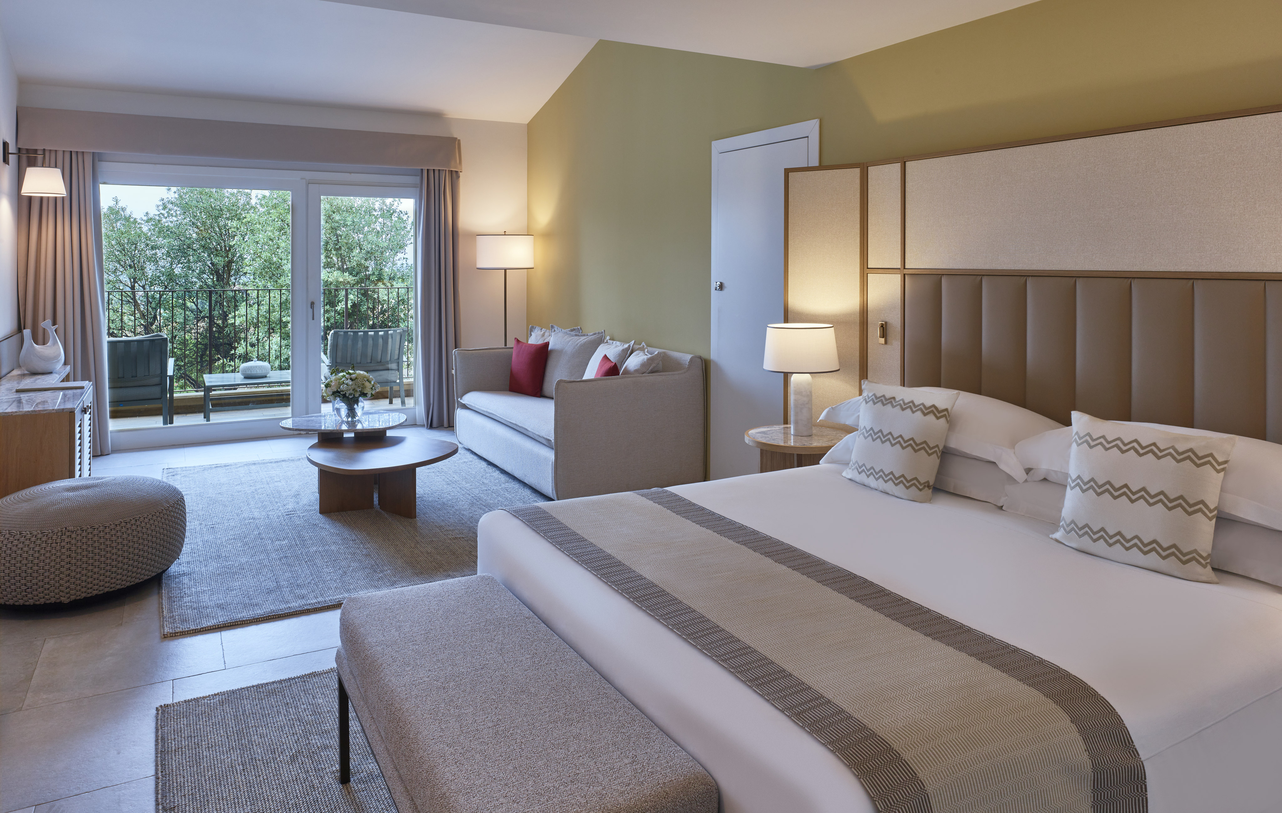 Junior Suite King Size Bed