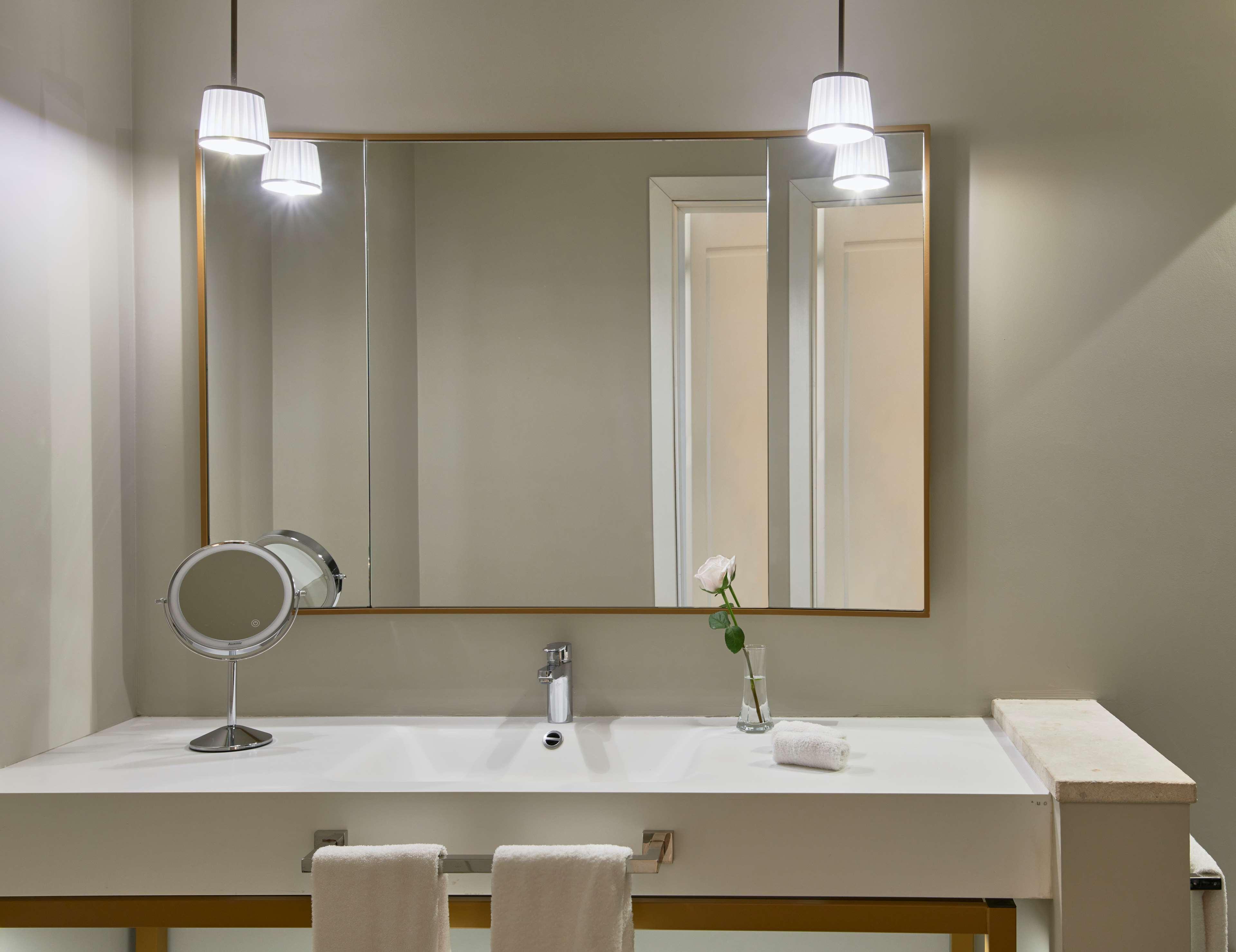 Junior Suite King Size Bed