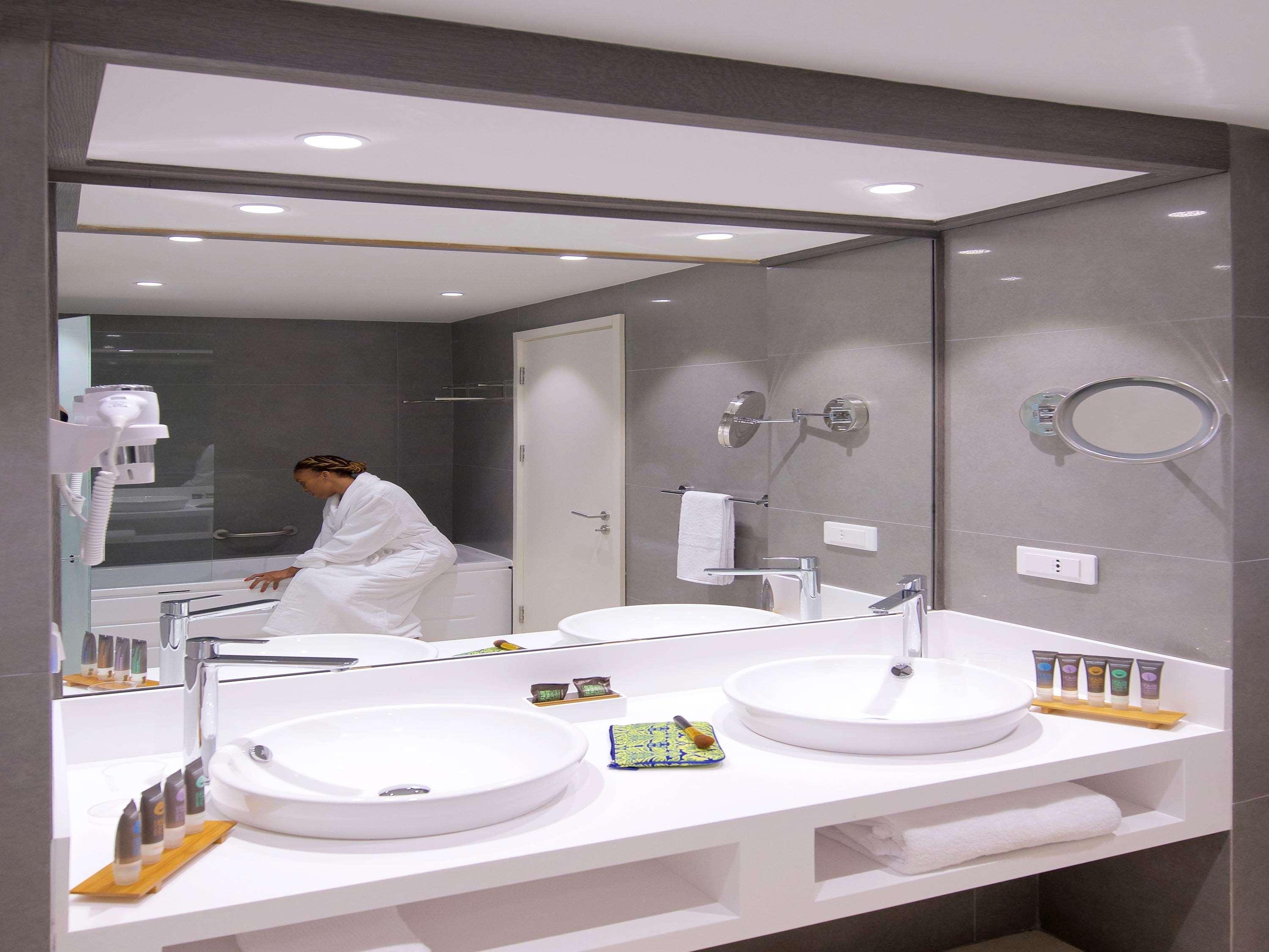 Double Superior King Bed