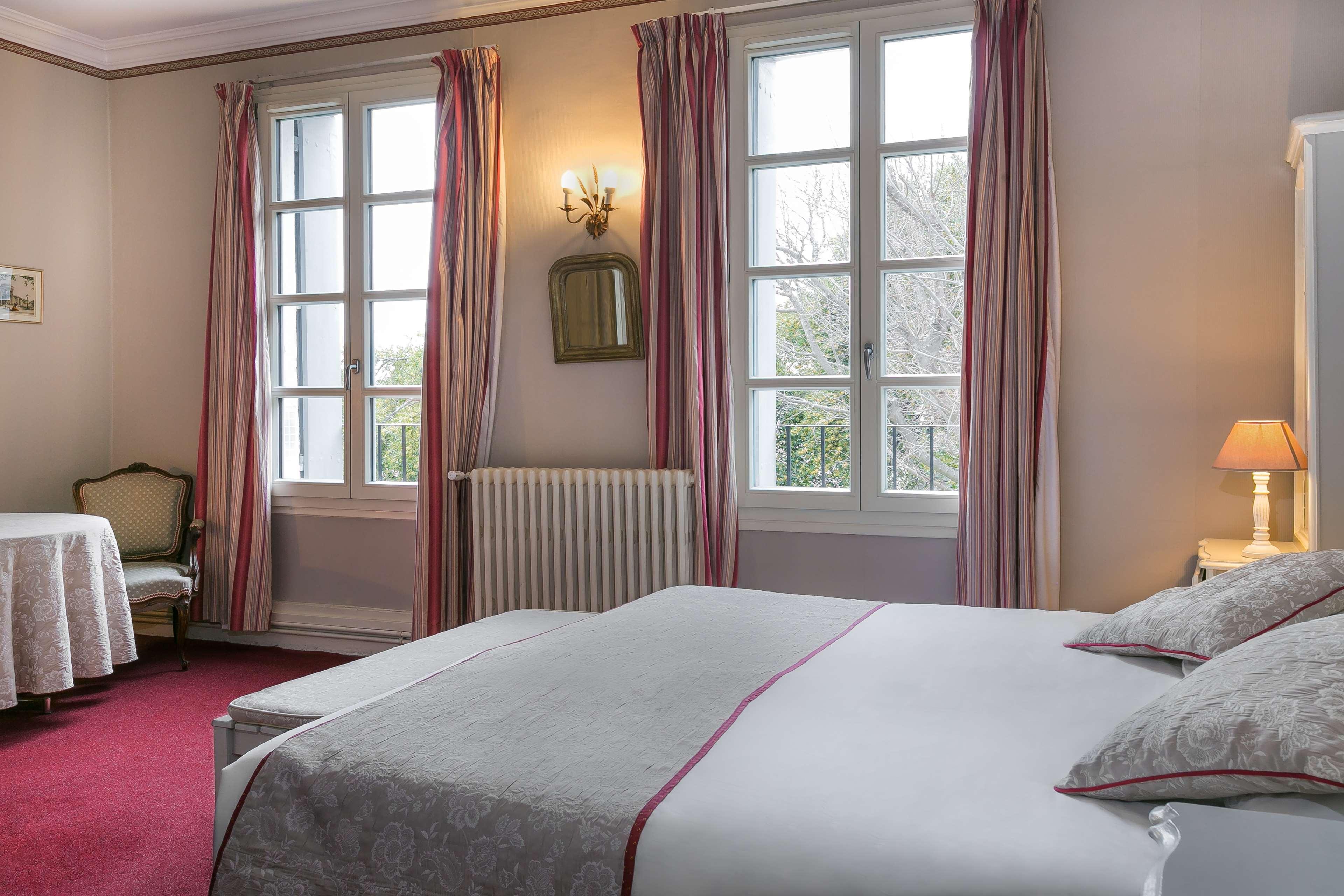 Double Executive King Bed