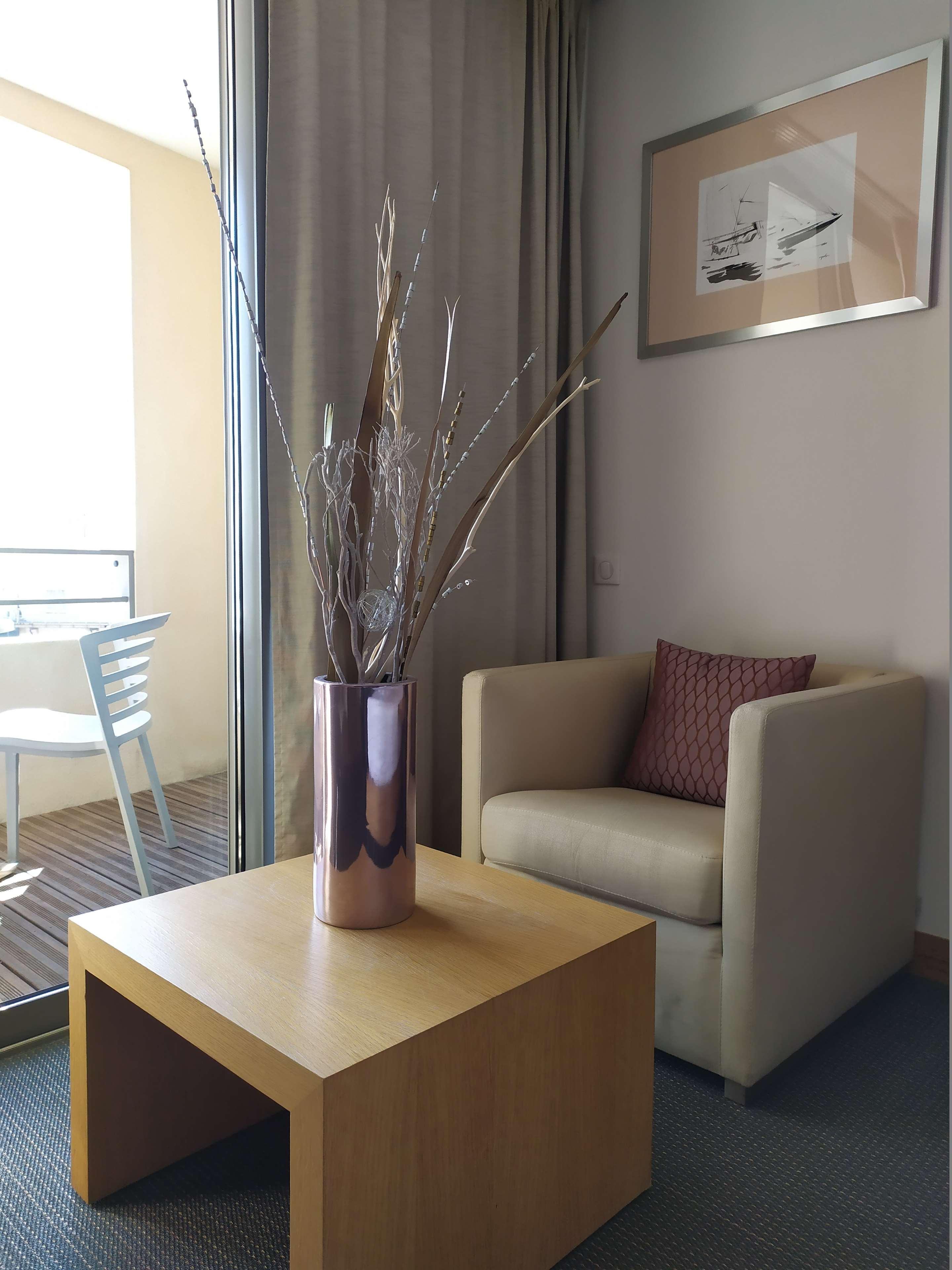 Junior Suite Queen Bed Non Smoking