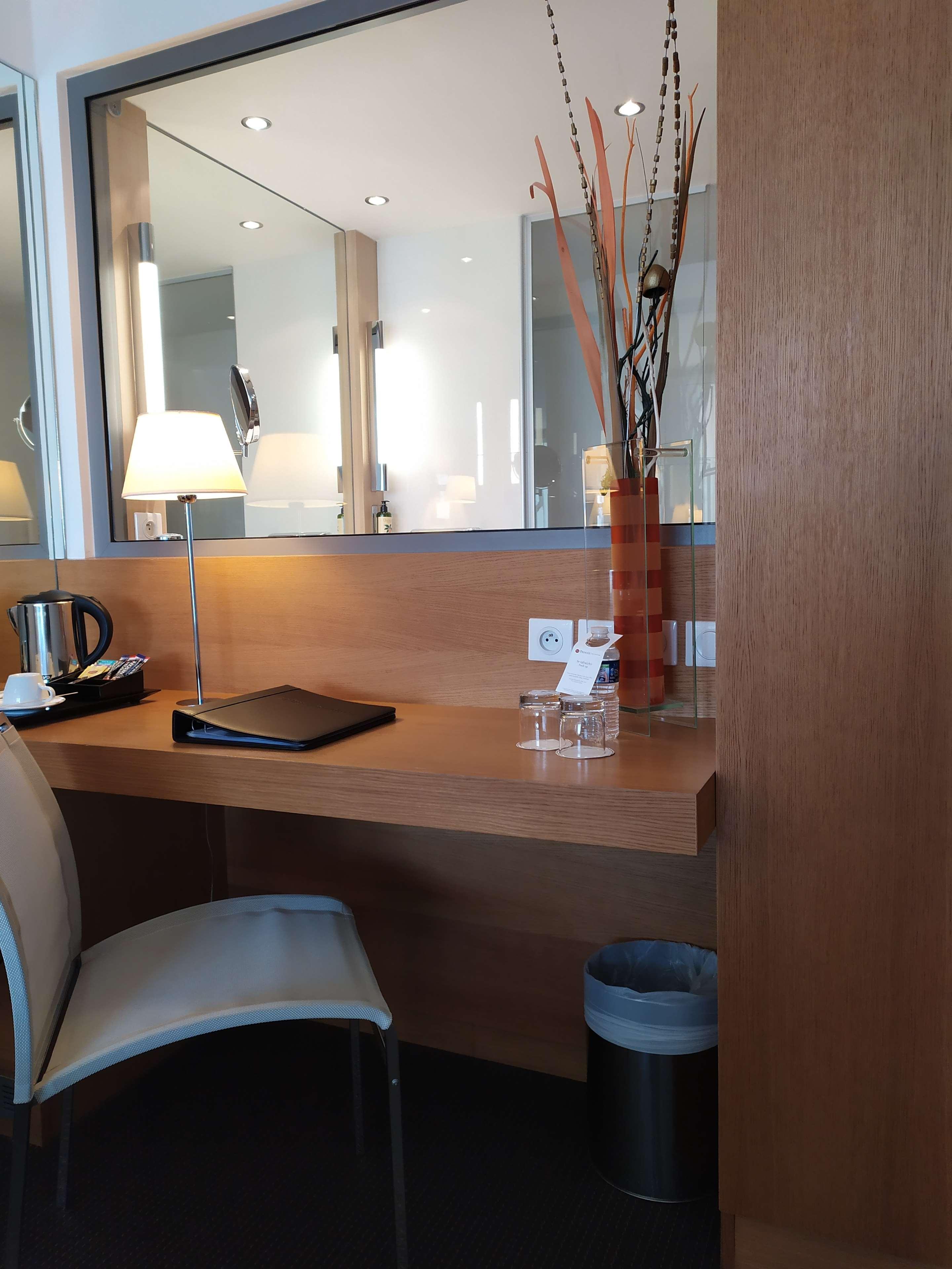 Double Queen Size Bed