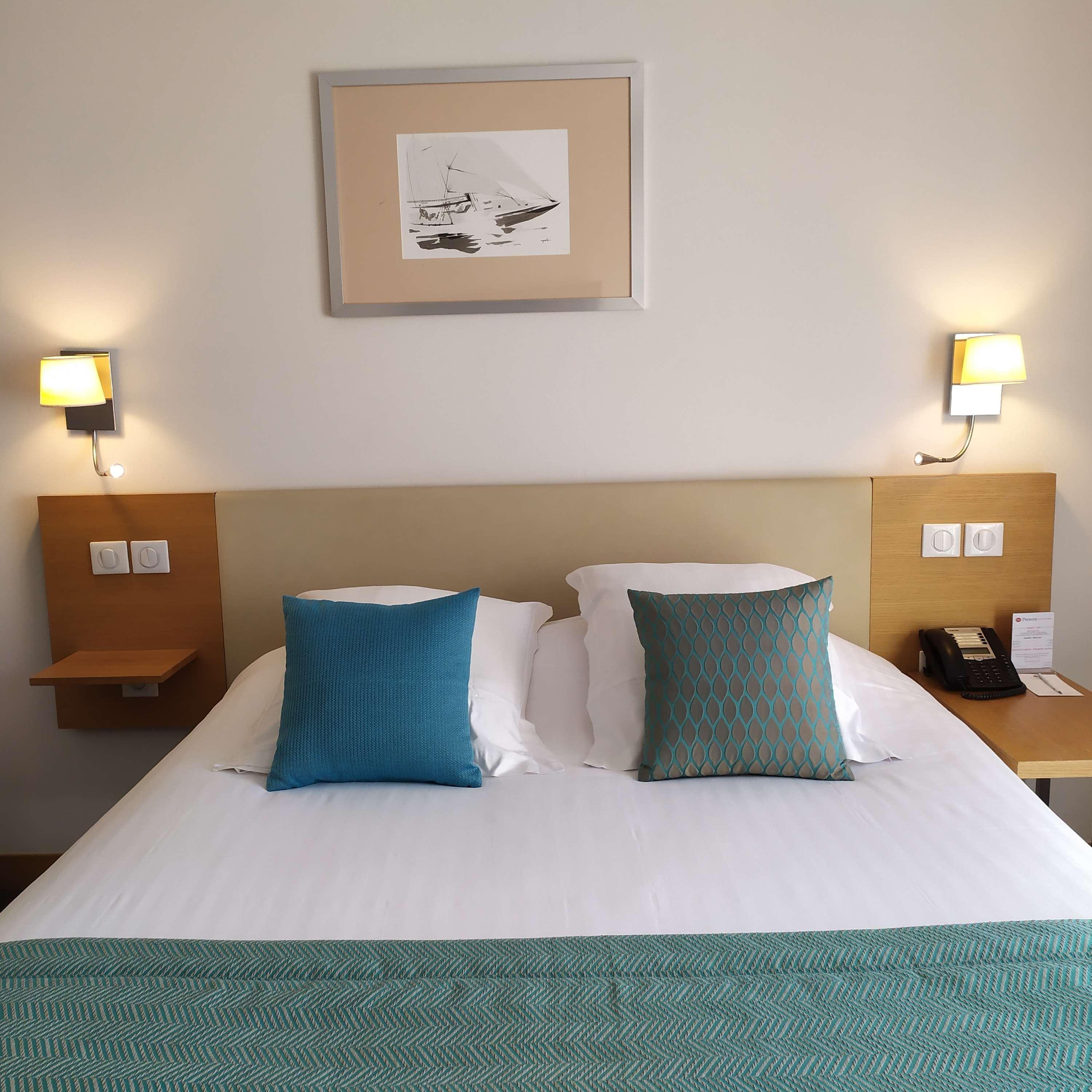 Double Queen Size Bed