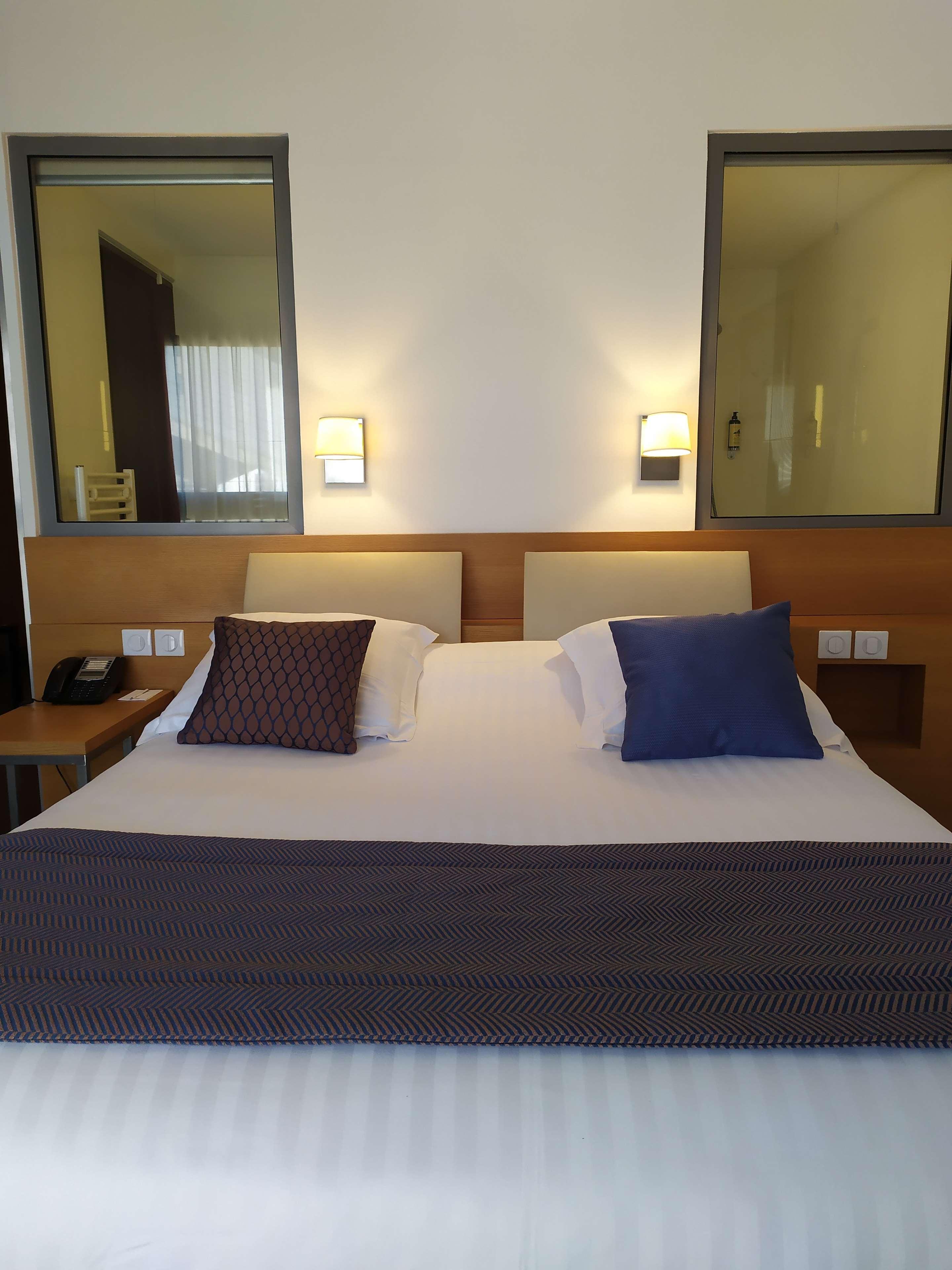 Quadruple Queen Size Bed