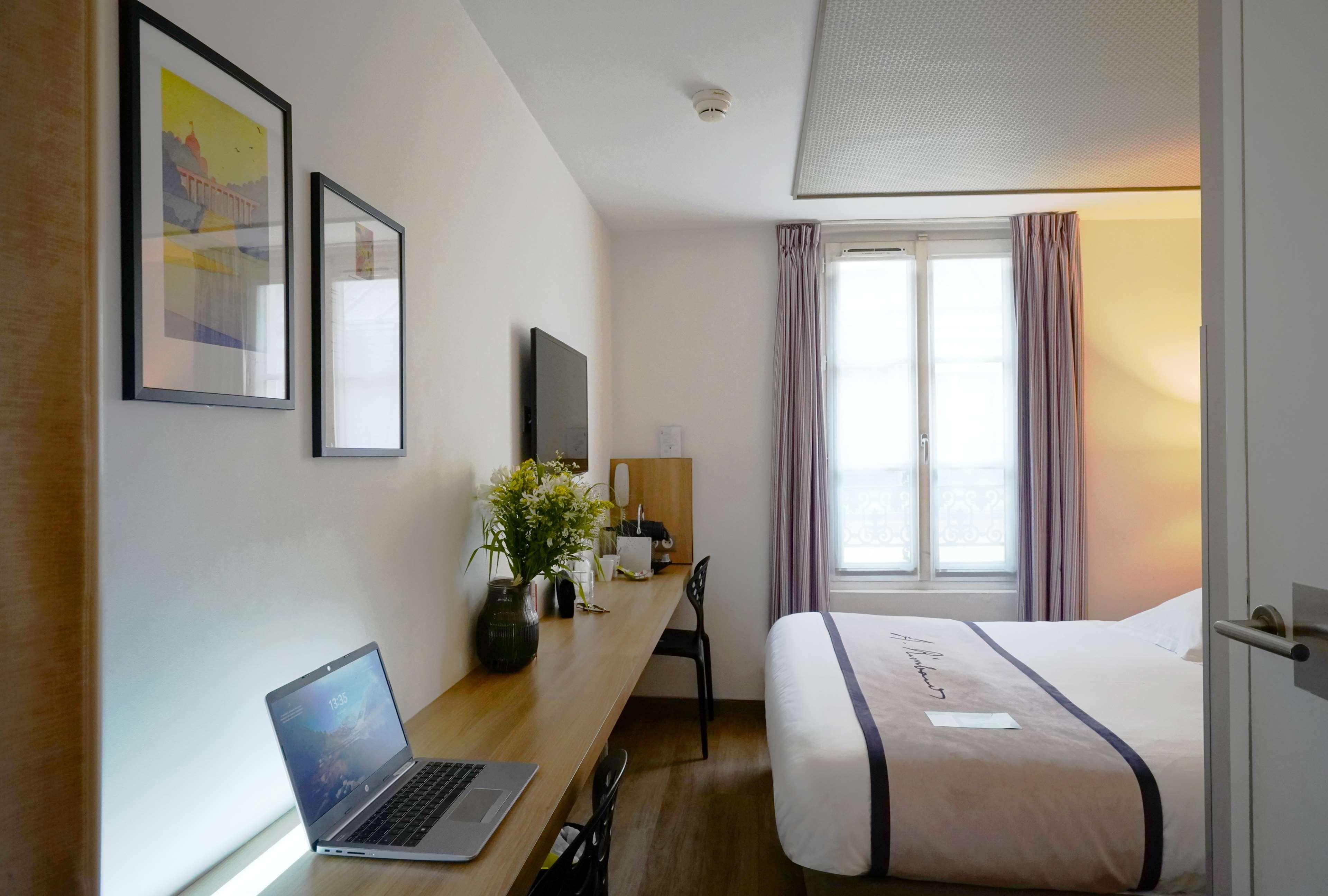 Double Classic Queen Bed