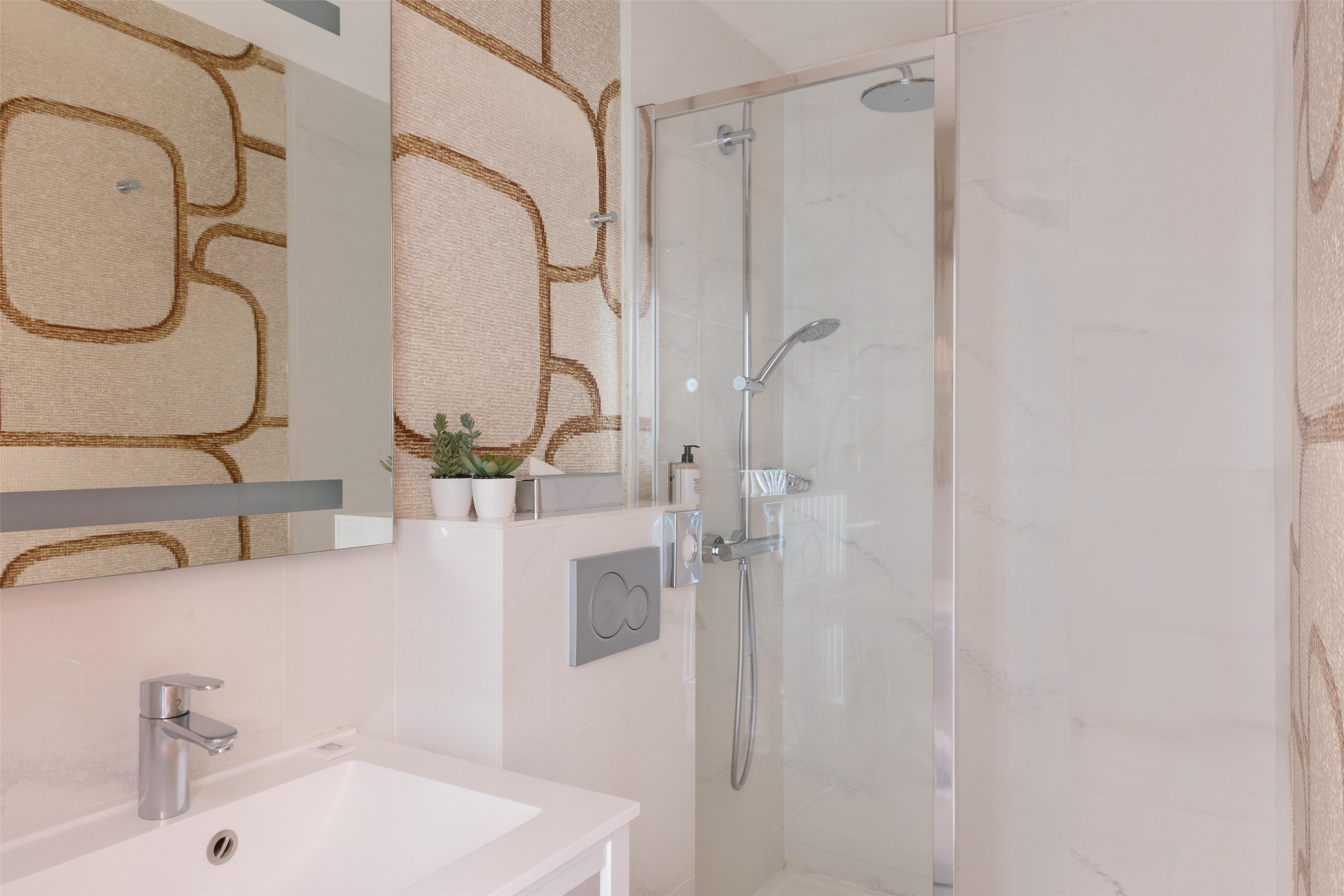 Suite Queen Bed Non Smoking