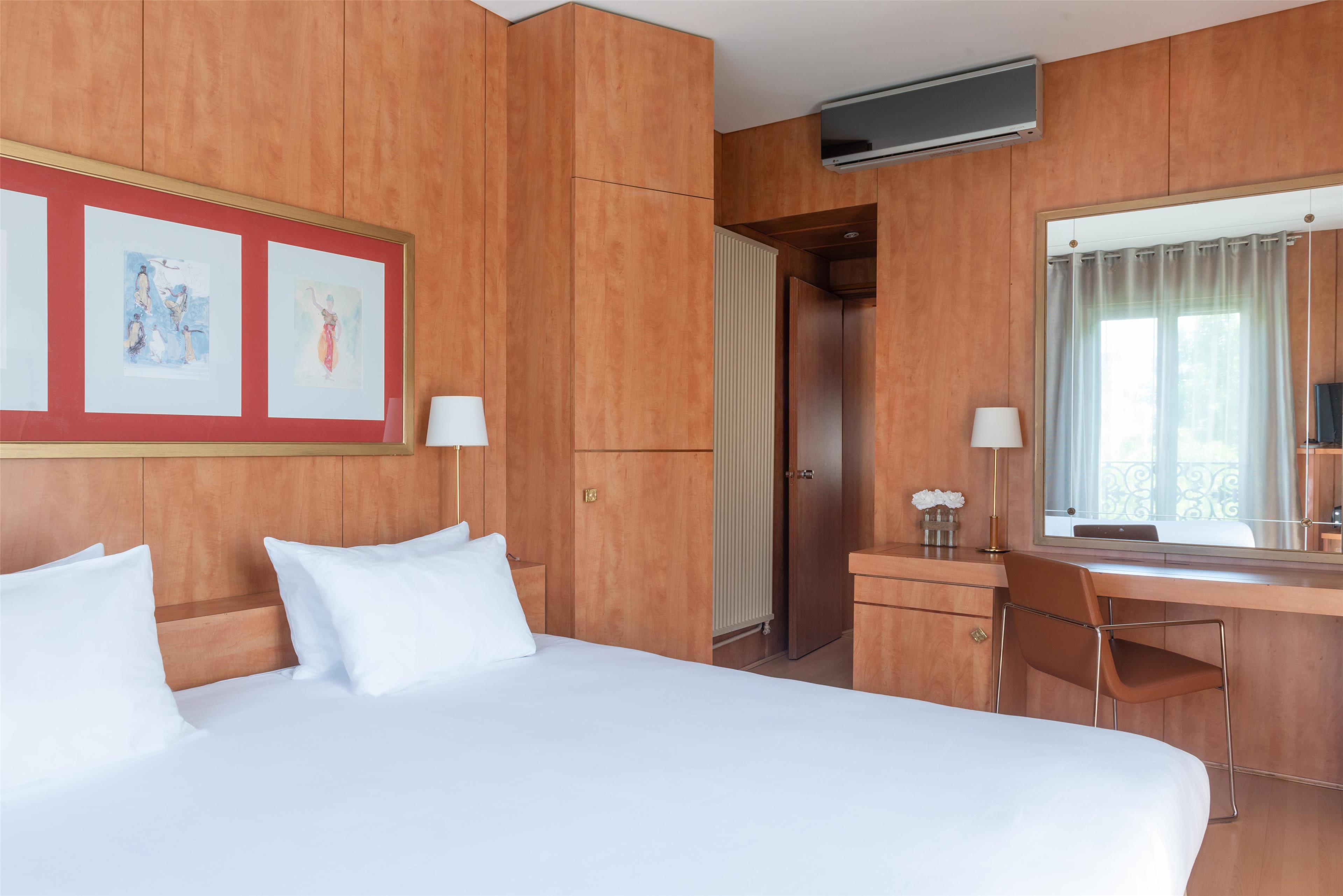 Suite Queen Bed Non Smoking