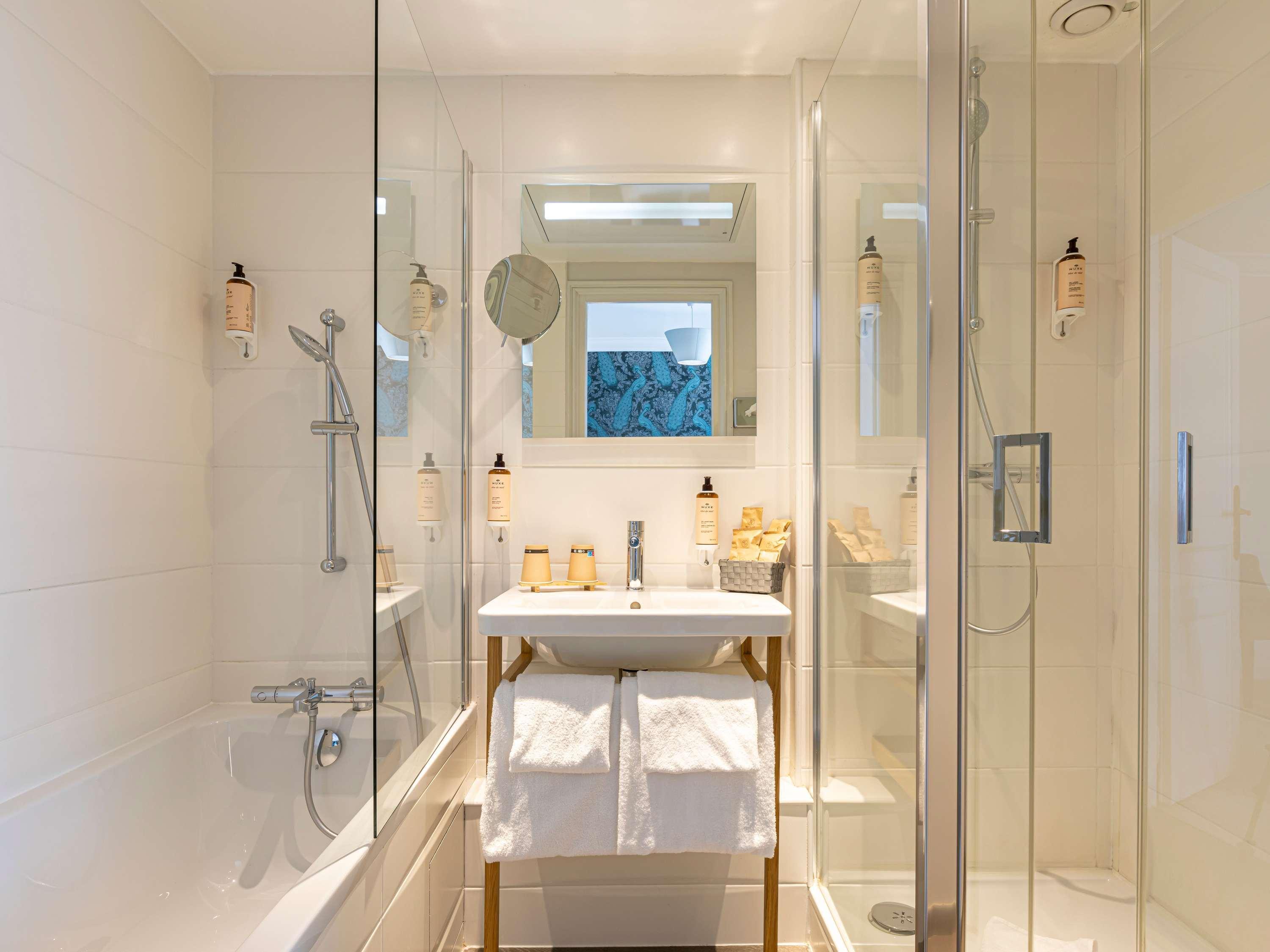 Double Classic Double Bed