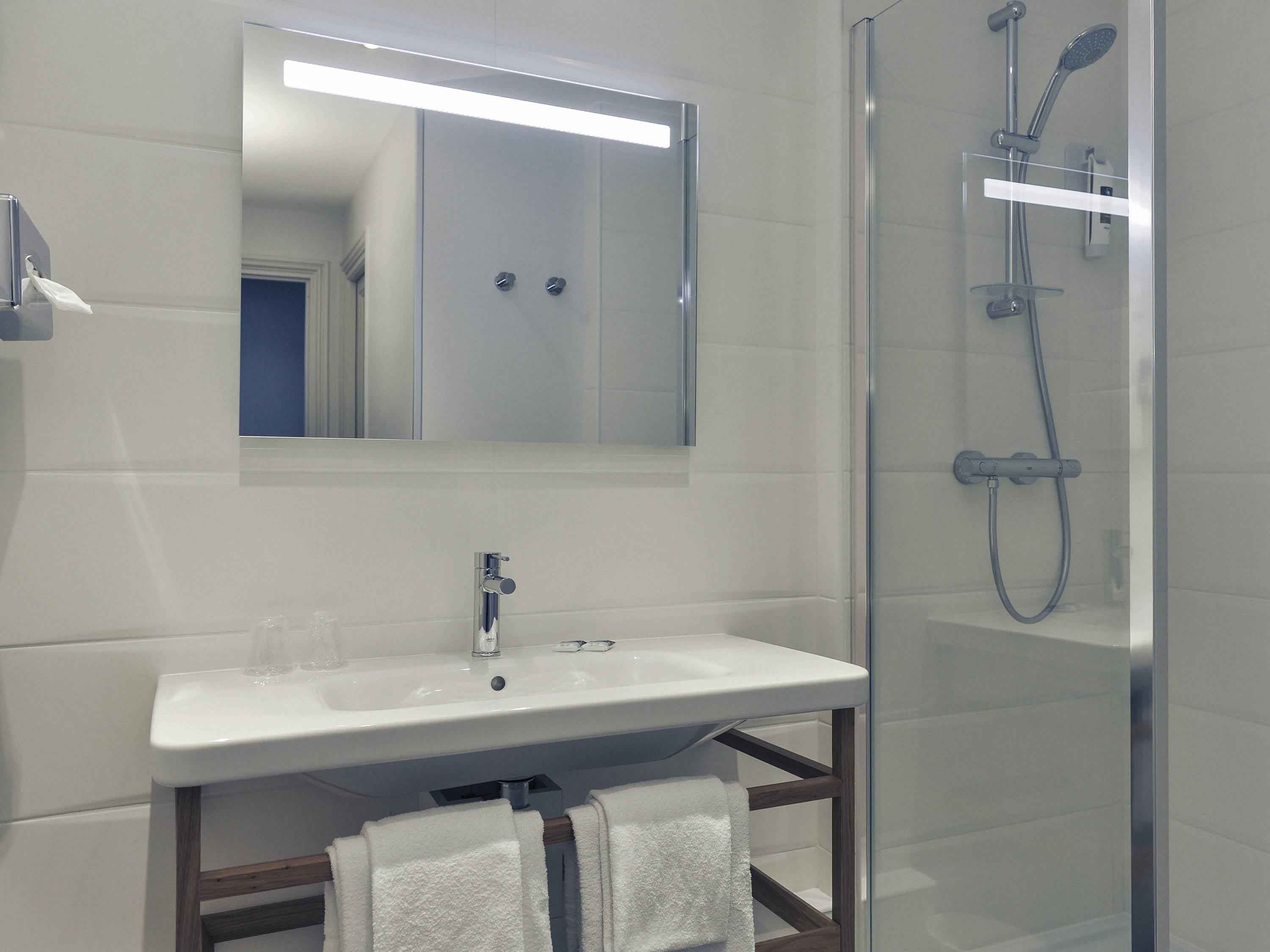 Double Classic Double Bed