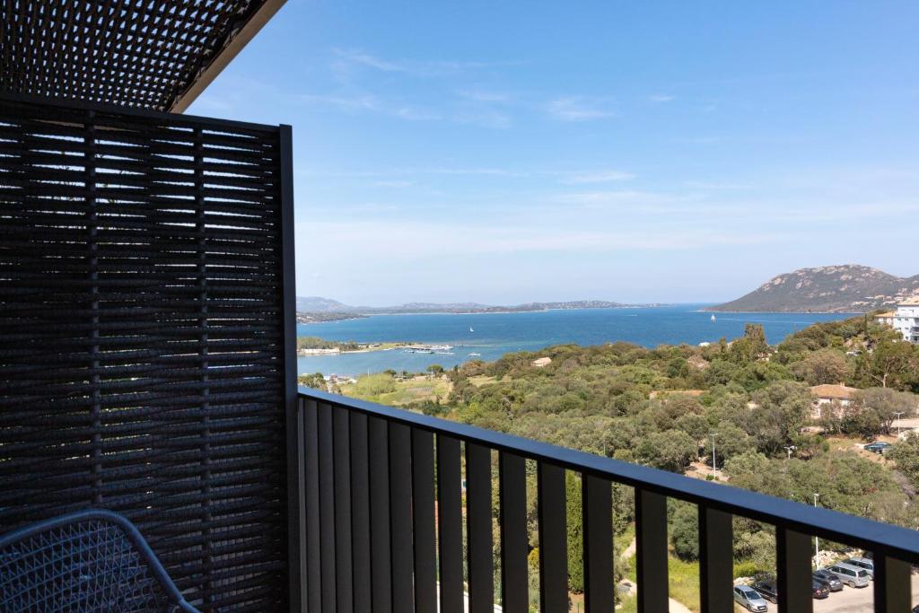 Double Deluxe Sea View with Balcony