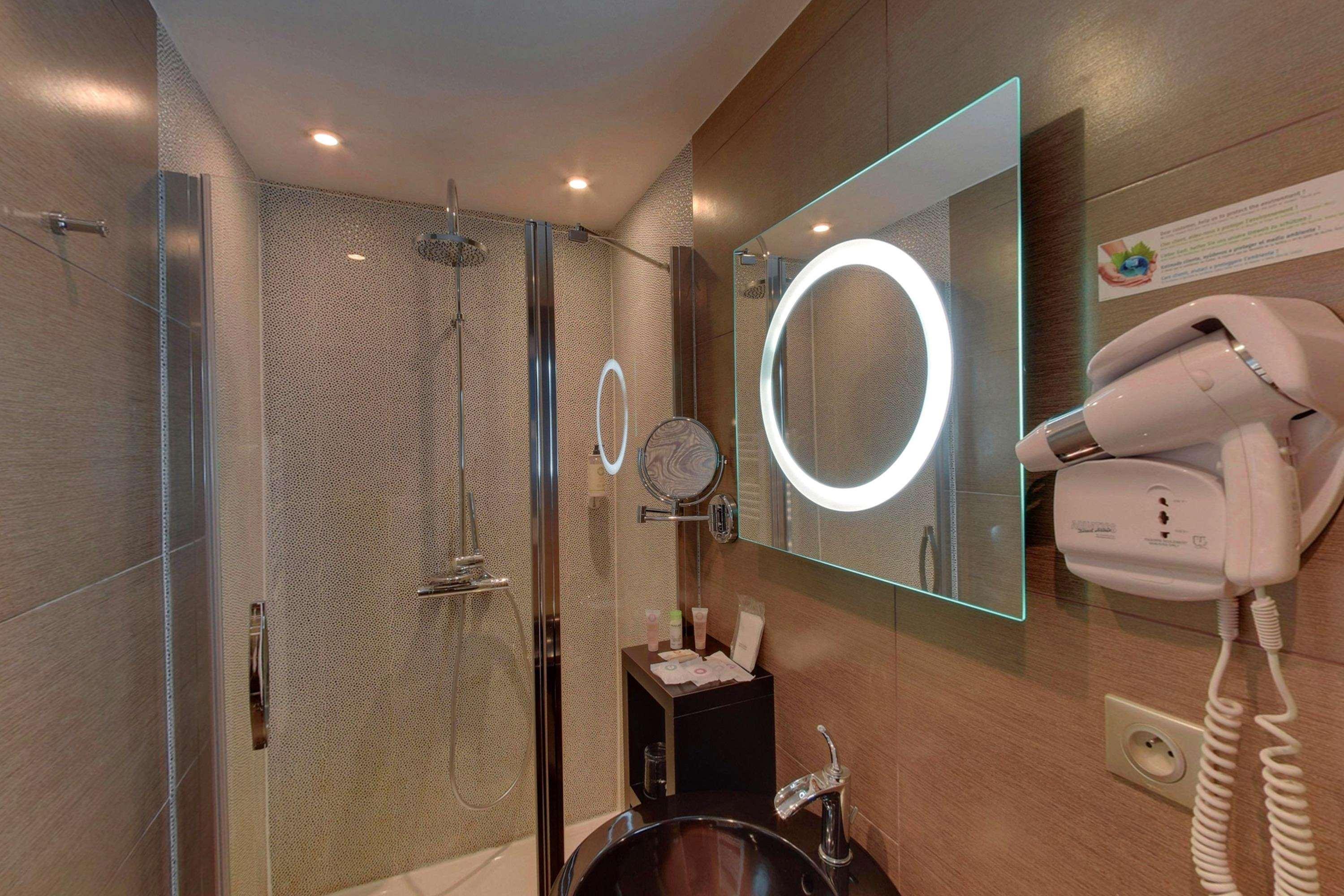 Double King Bed Non Smoking