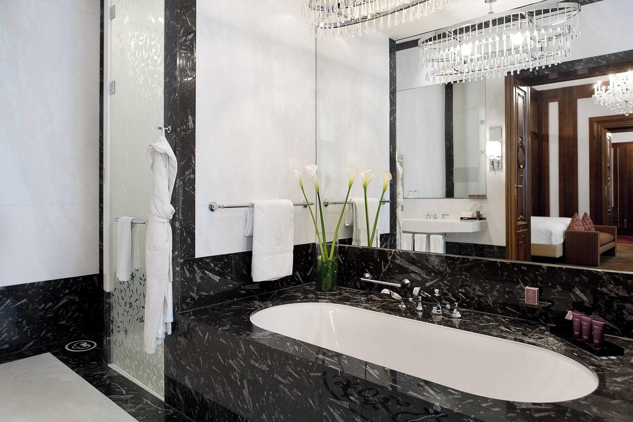 Suite Presidential with Views