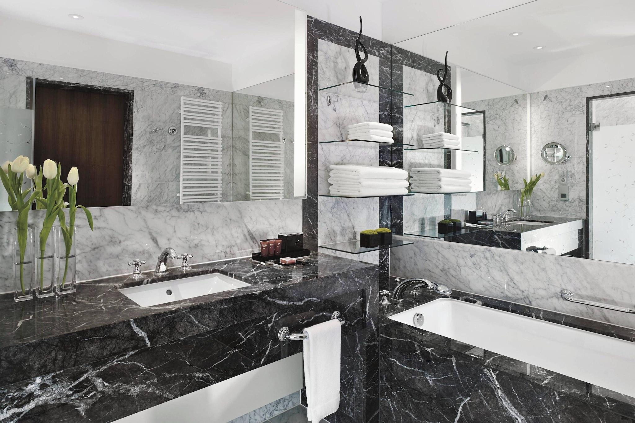 Suite Executive King Bed