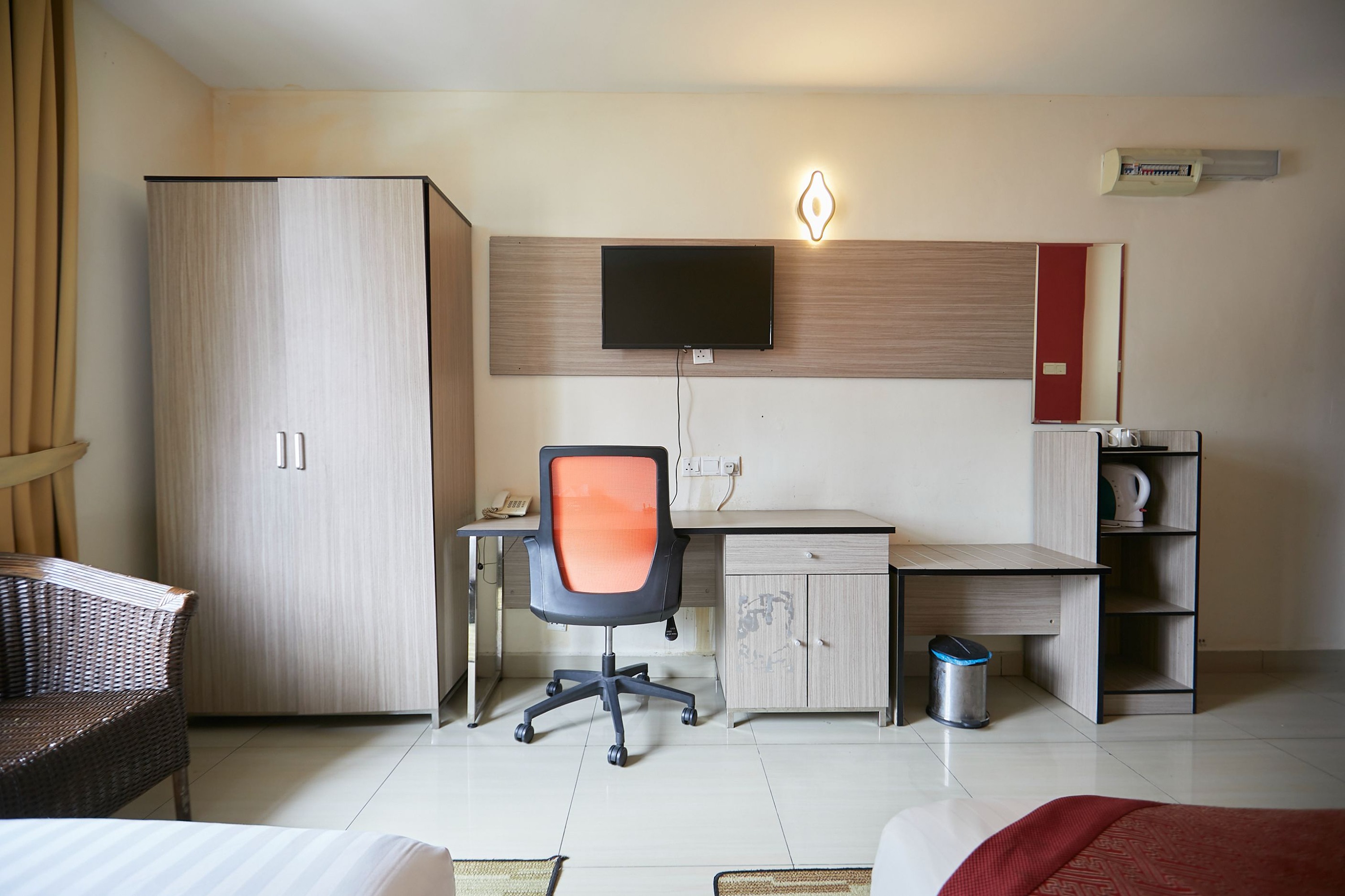 Family Room Executive