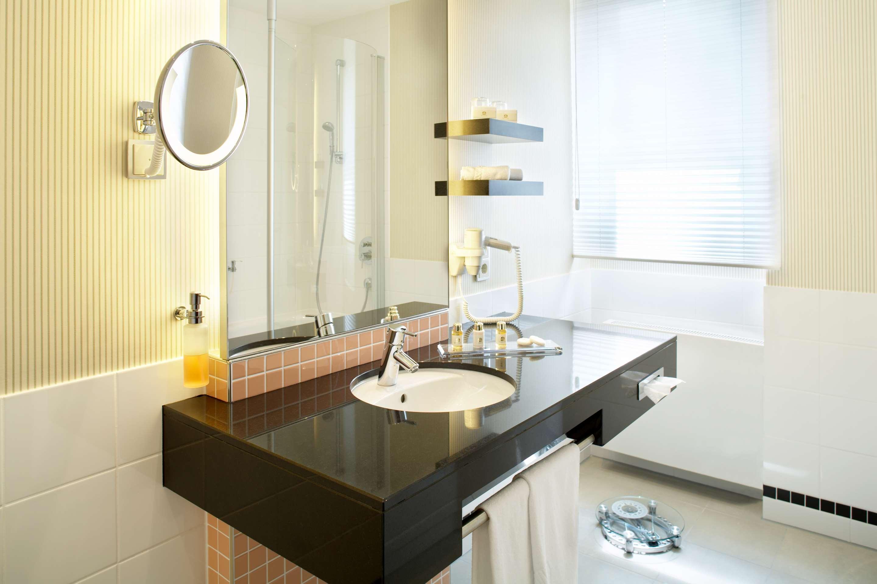 Double or Twin Superior