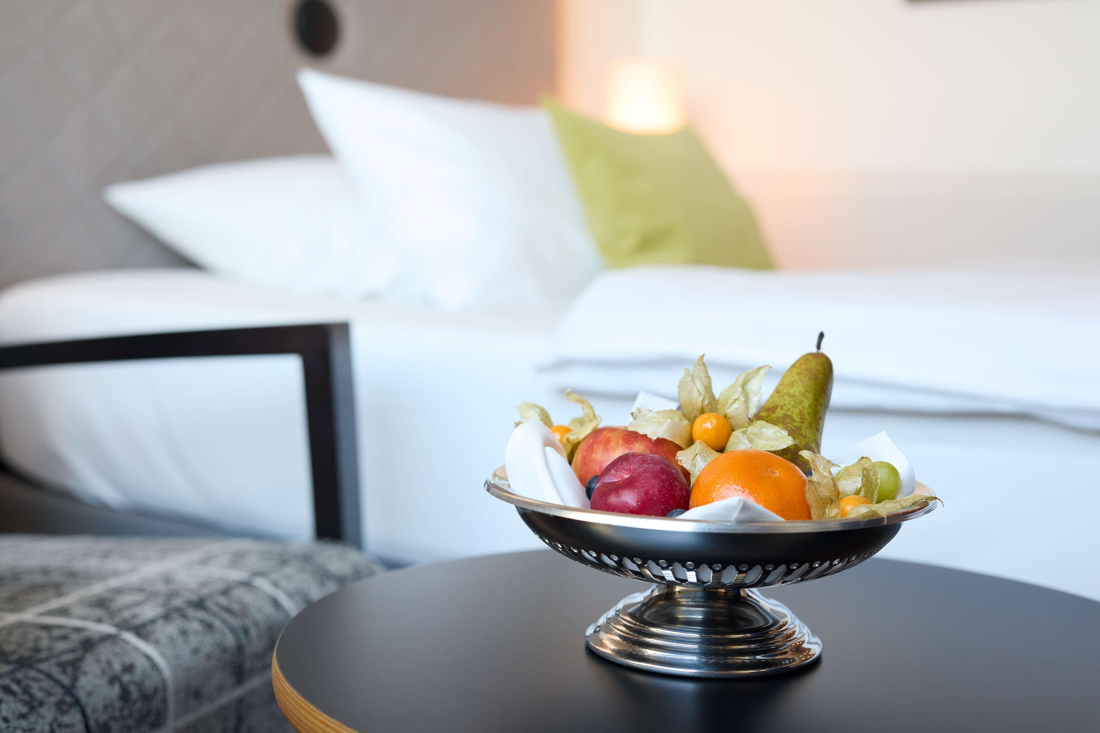 Double Business Queen Bed