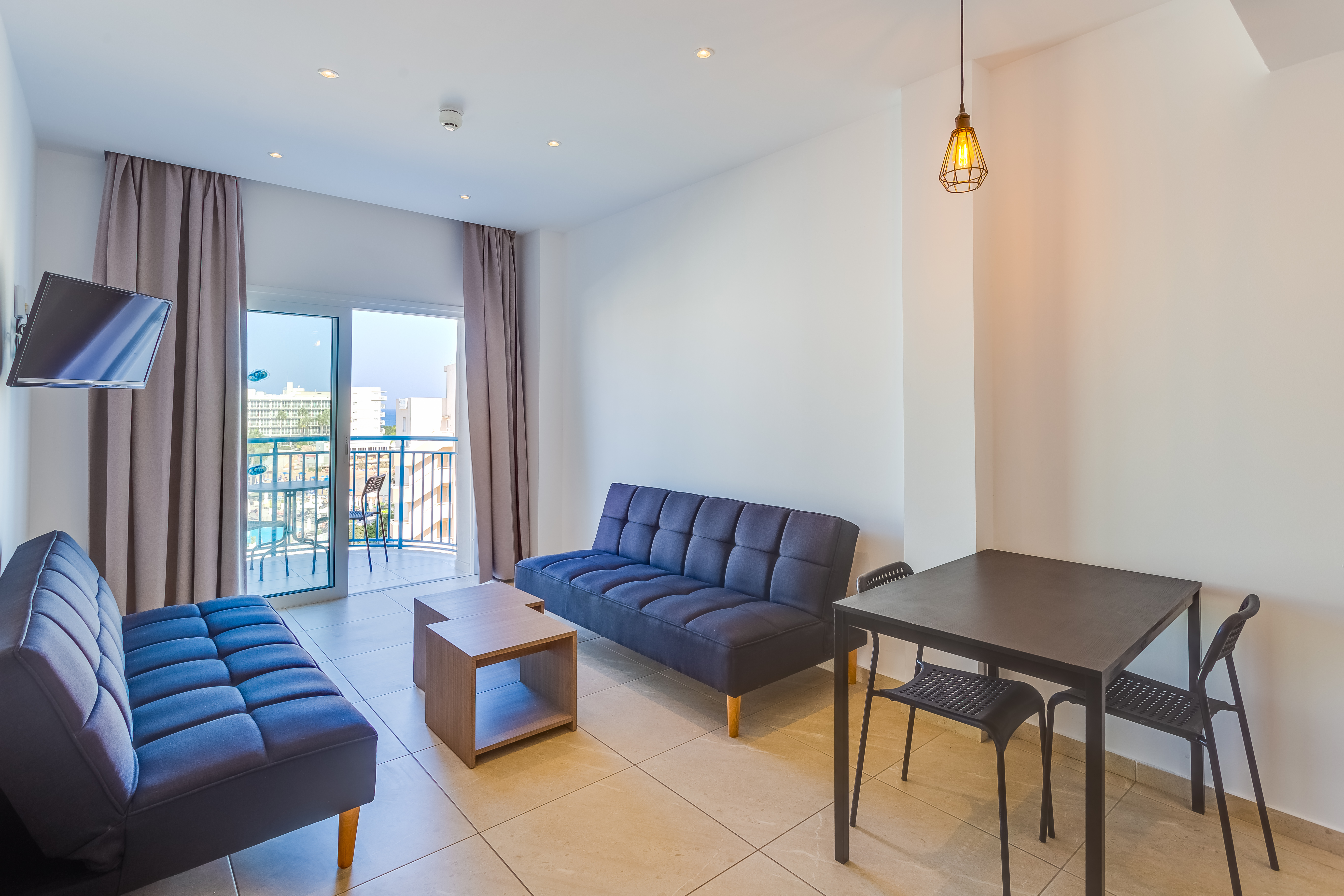 Double or Twin Superior Side Sea View