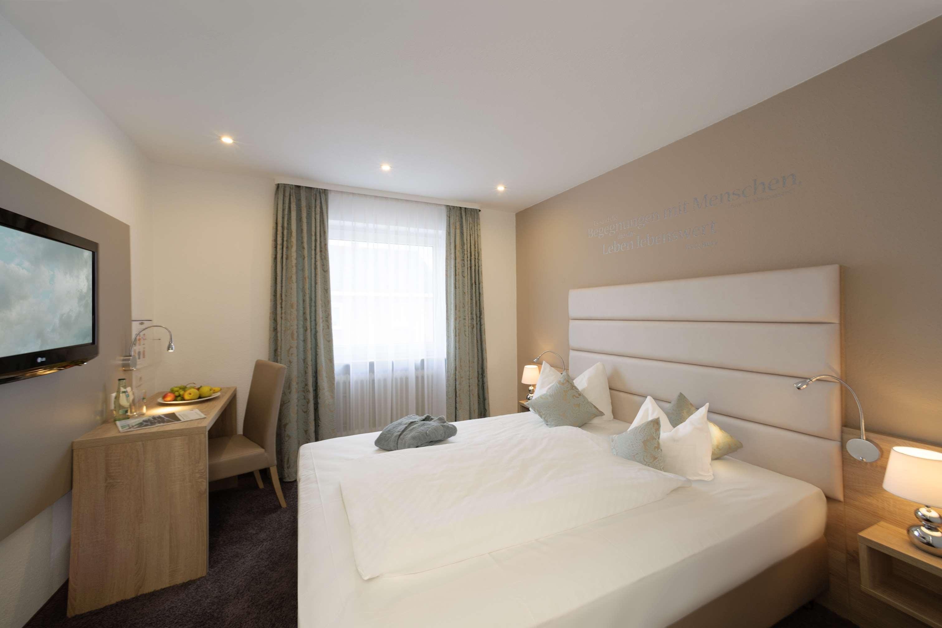 Double Queen Size Bed