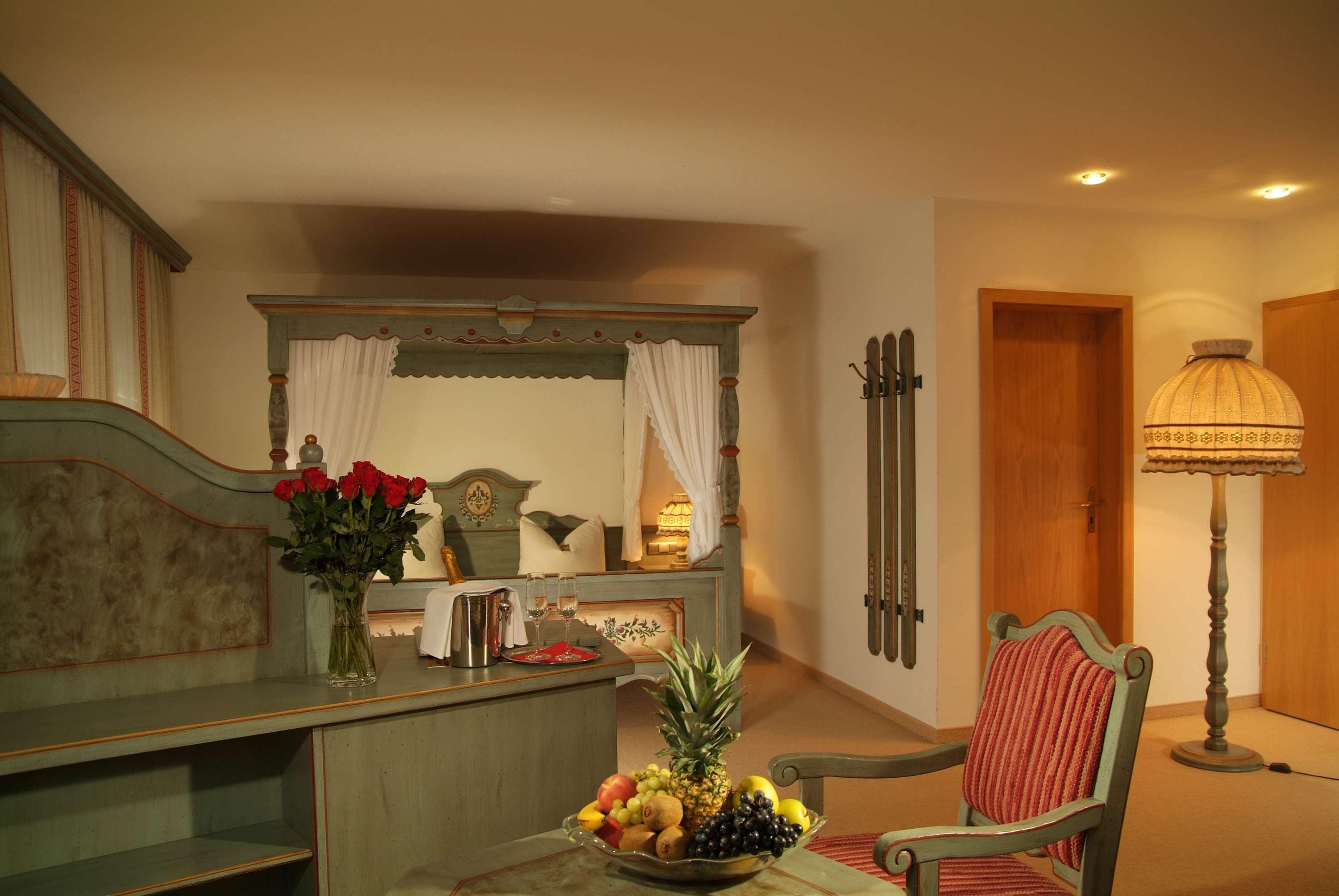 Family Room Capacity 4