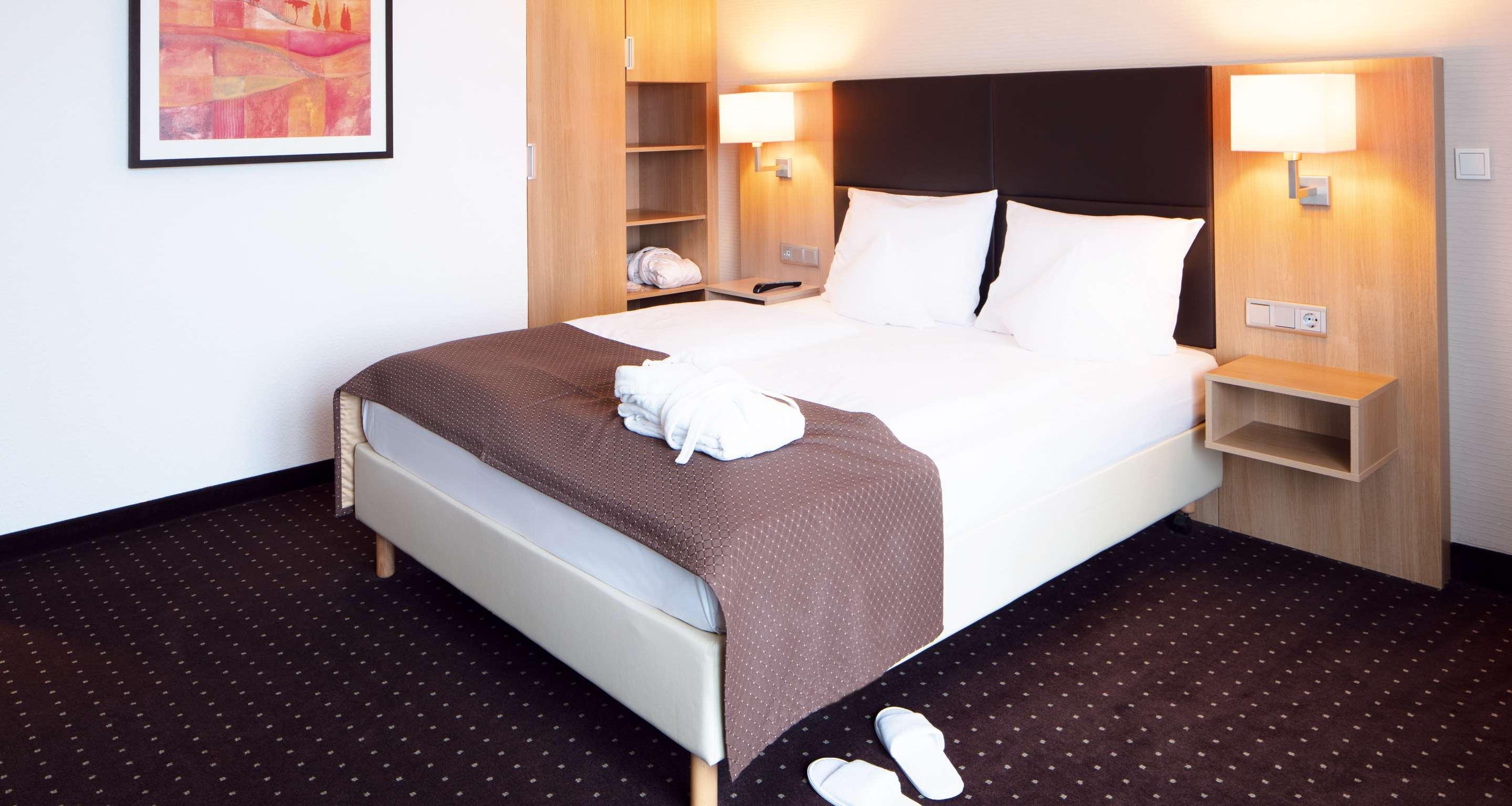 Double Queen Size Bed