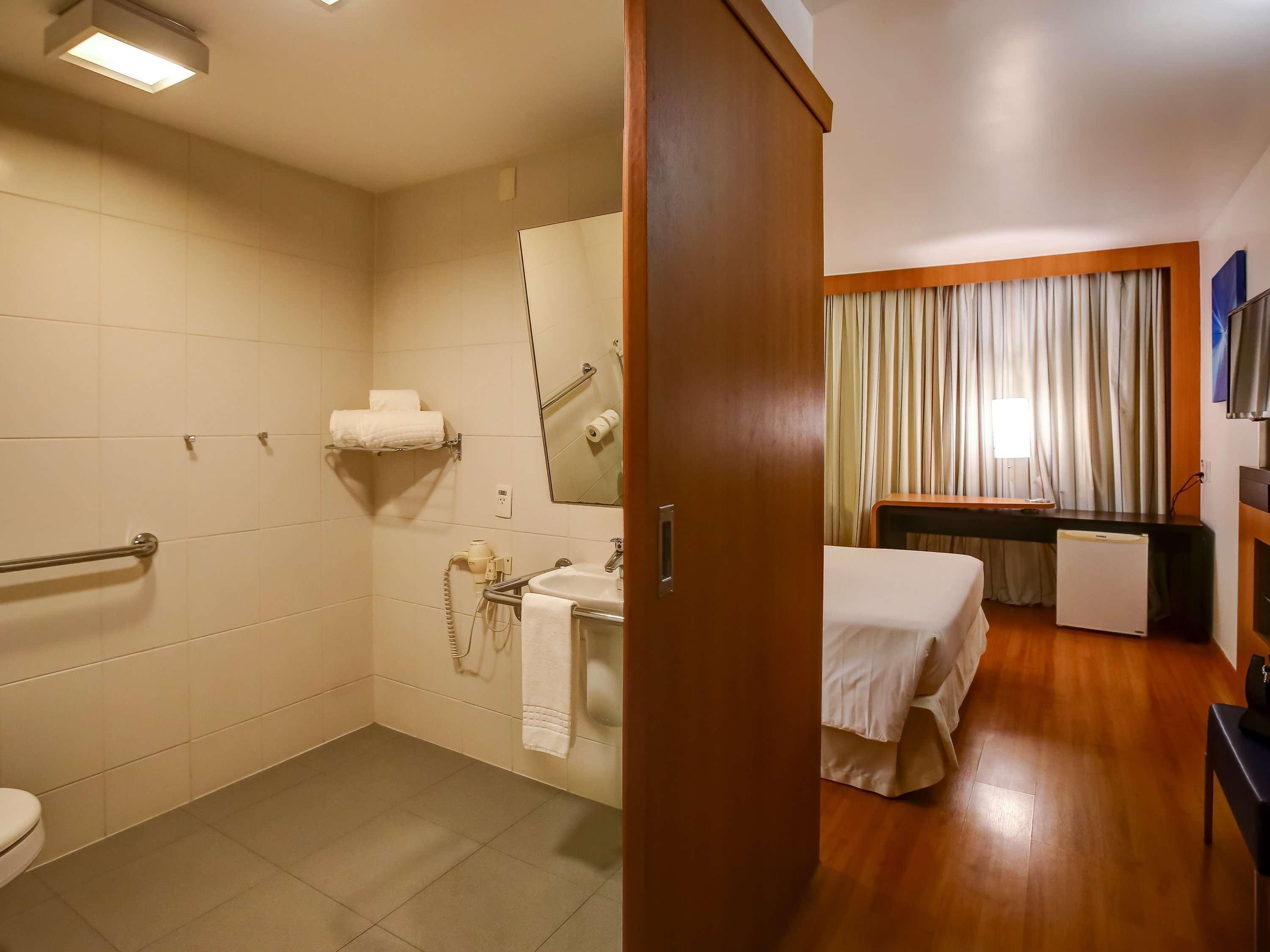 Double Accessible Superior