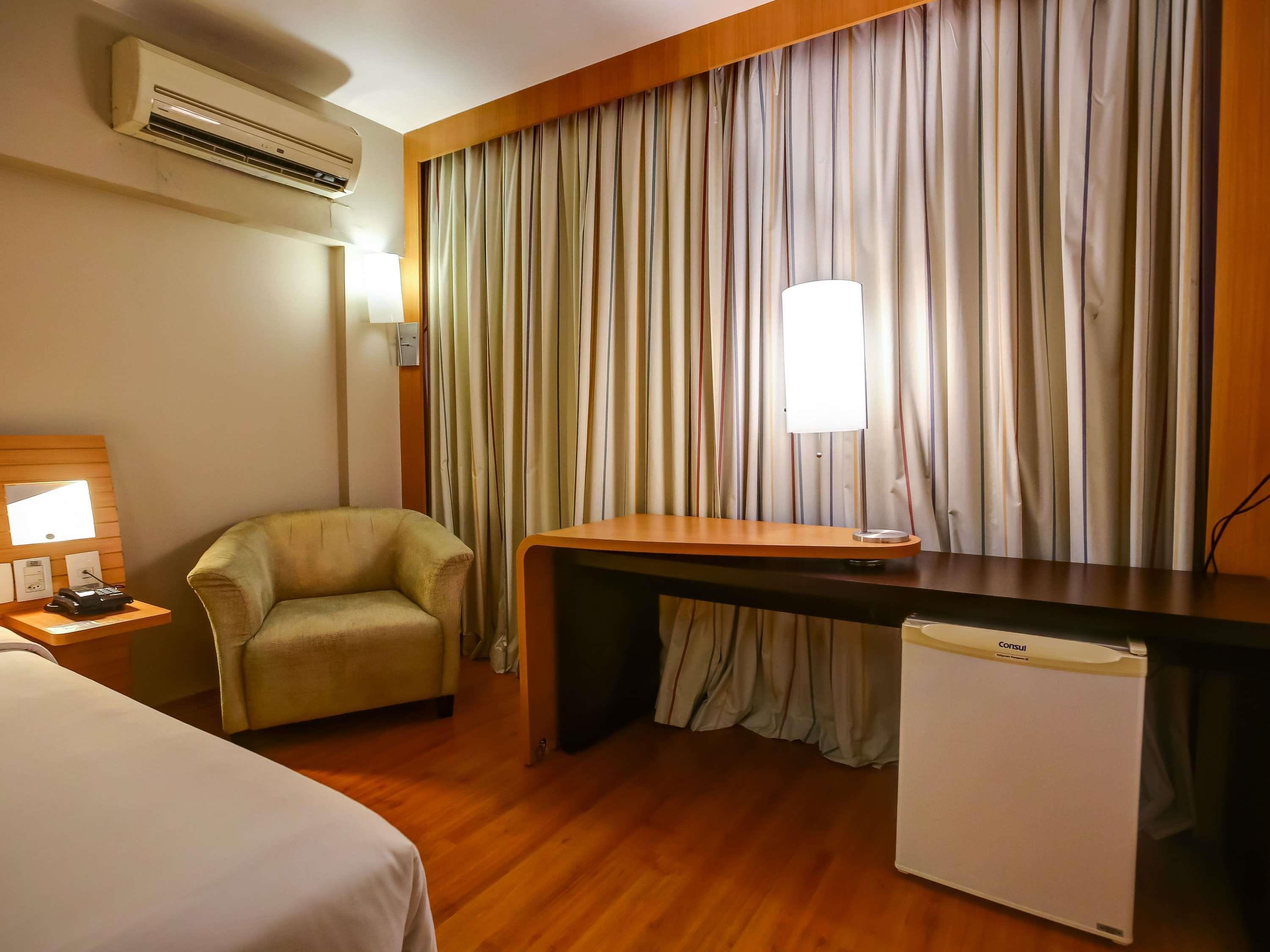 Double Accessible Superior