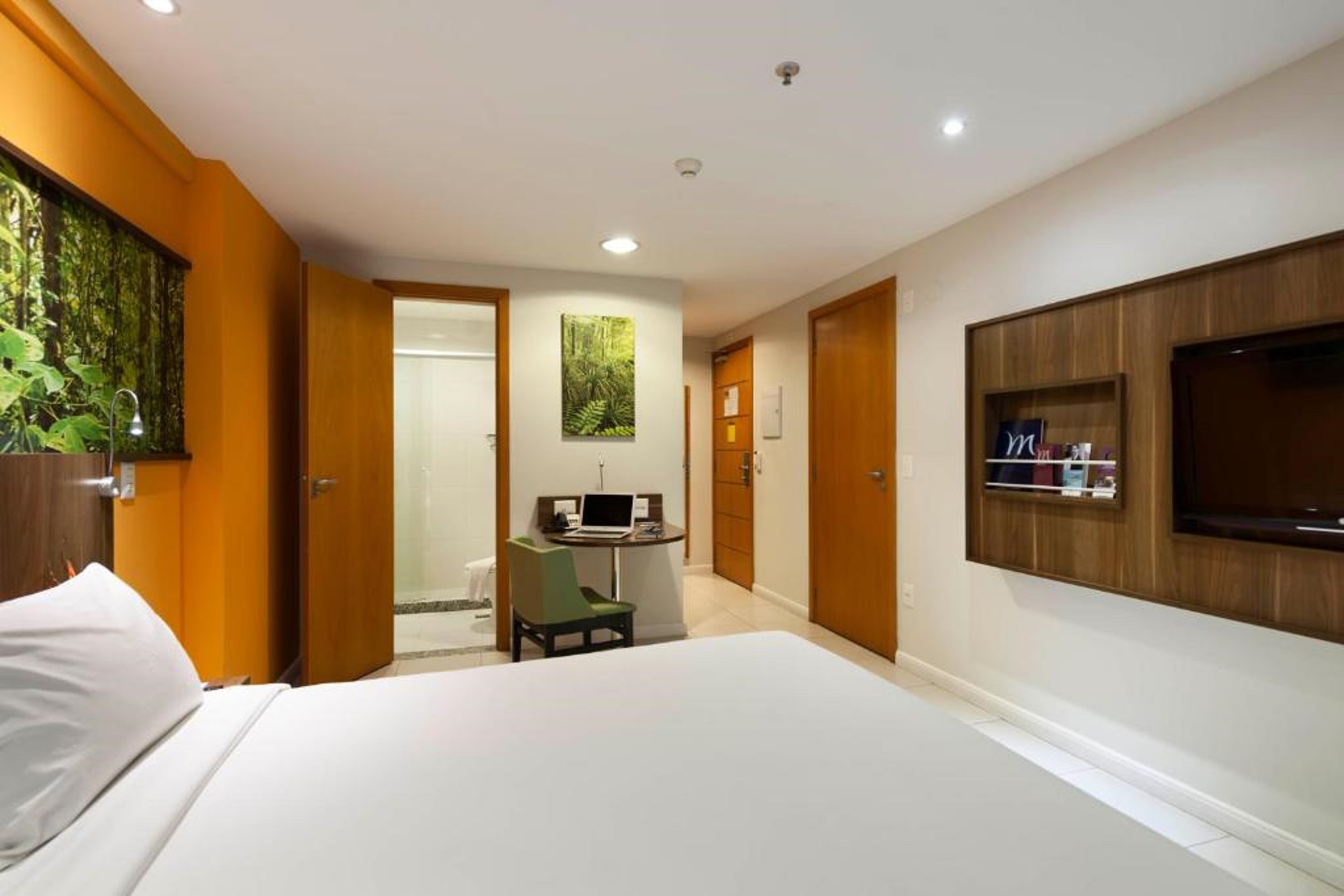 Double Classic Double Bed