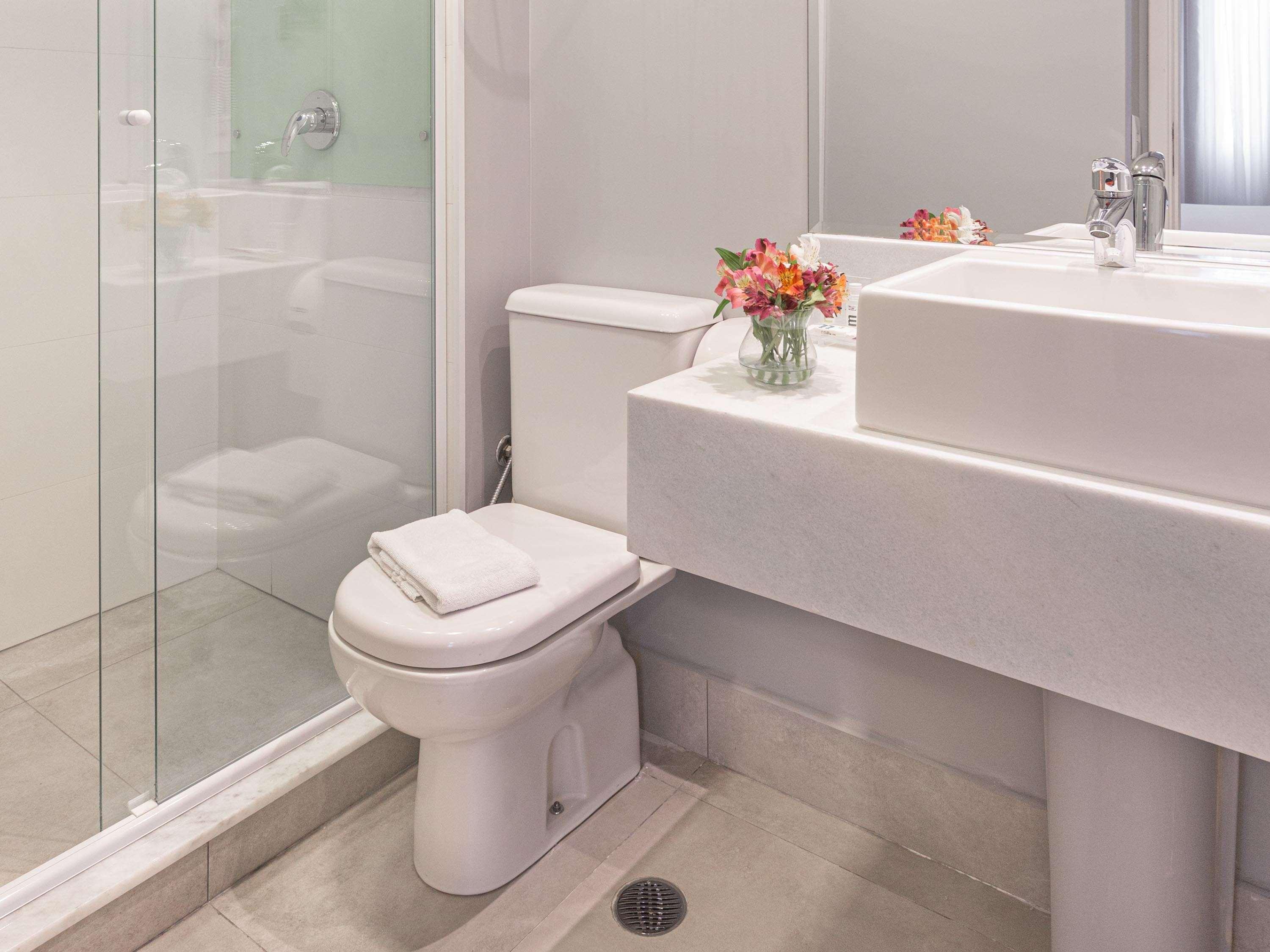 Apartment Queen Size Bed