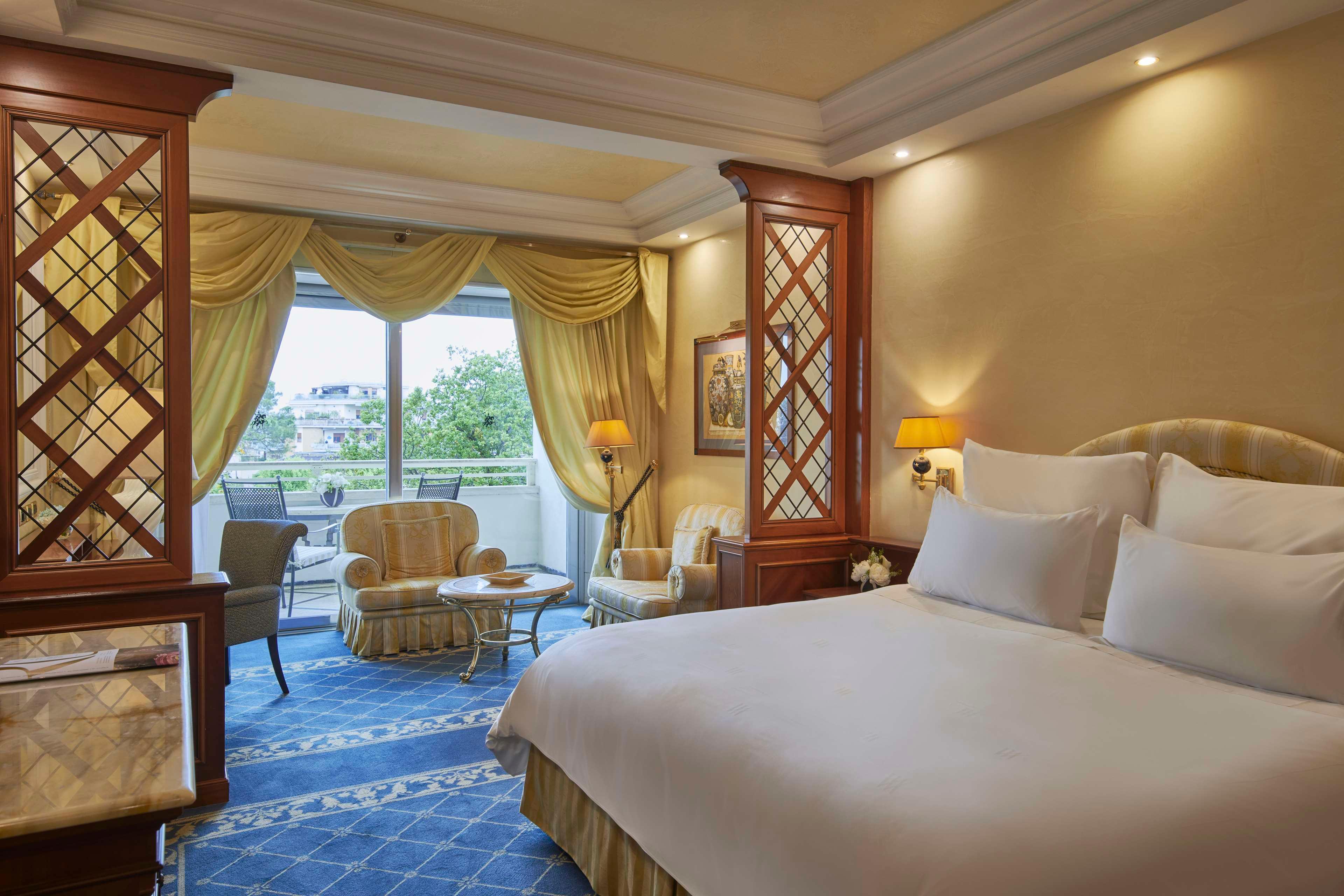 Double Deluxe King Bed