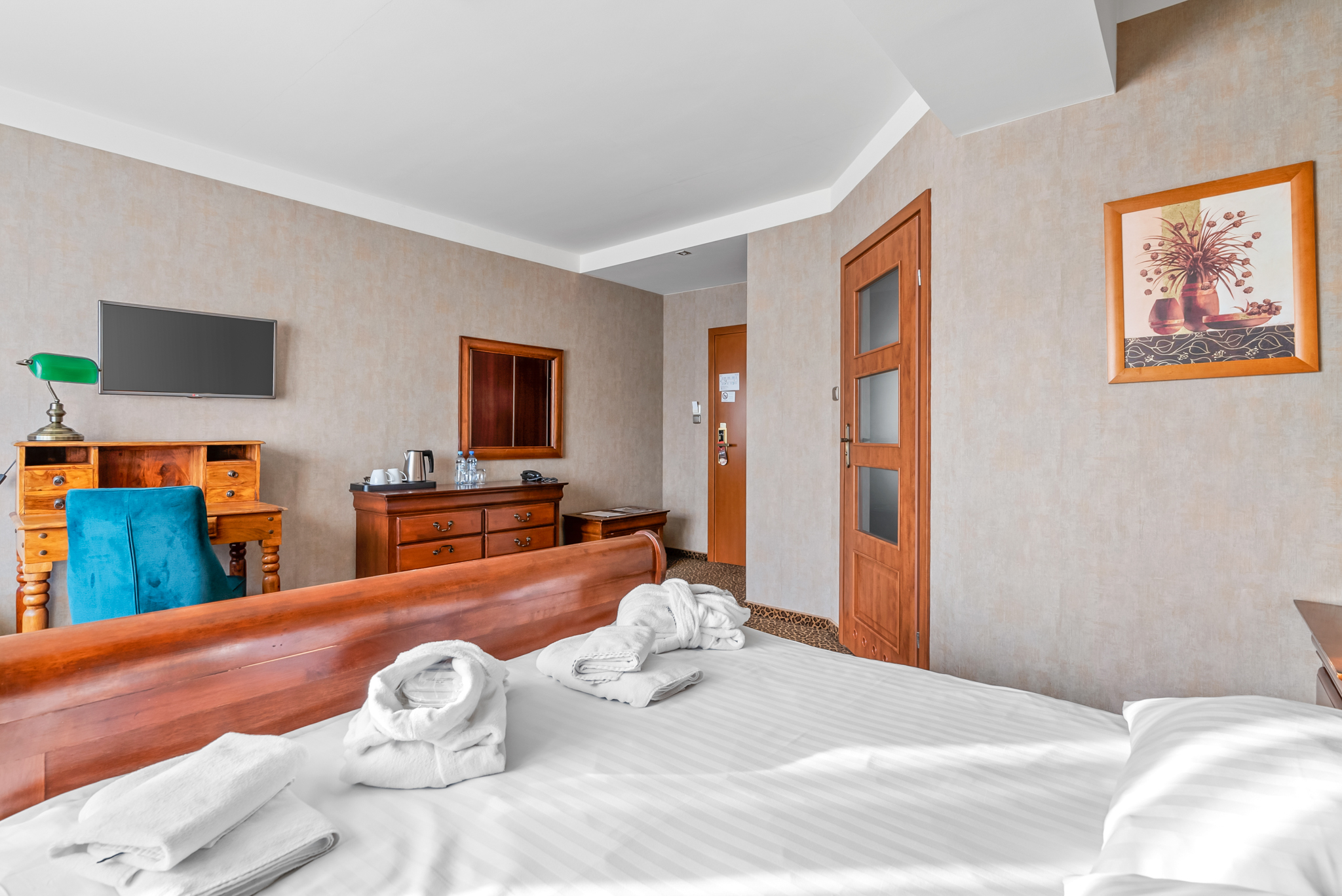 Double Deluxe One Bed