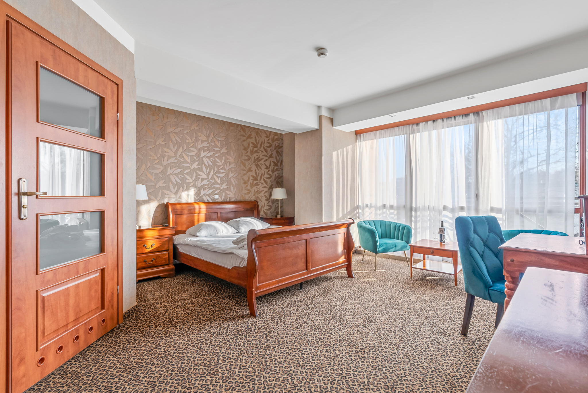 Double Deluxe One Bed