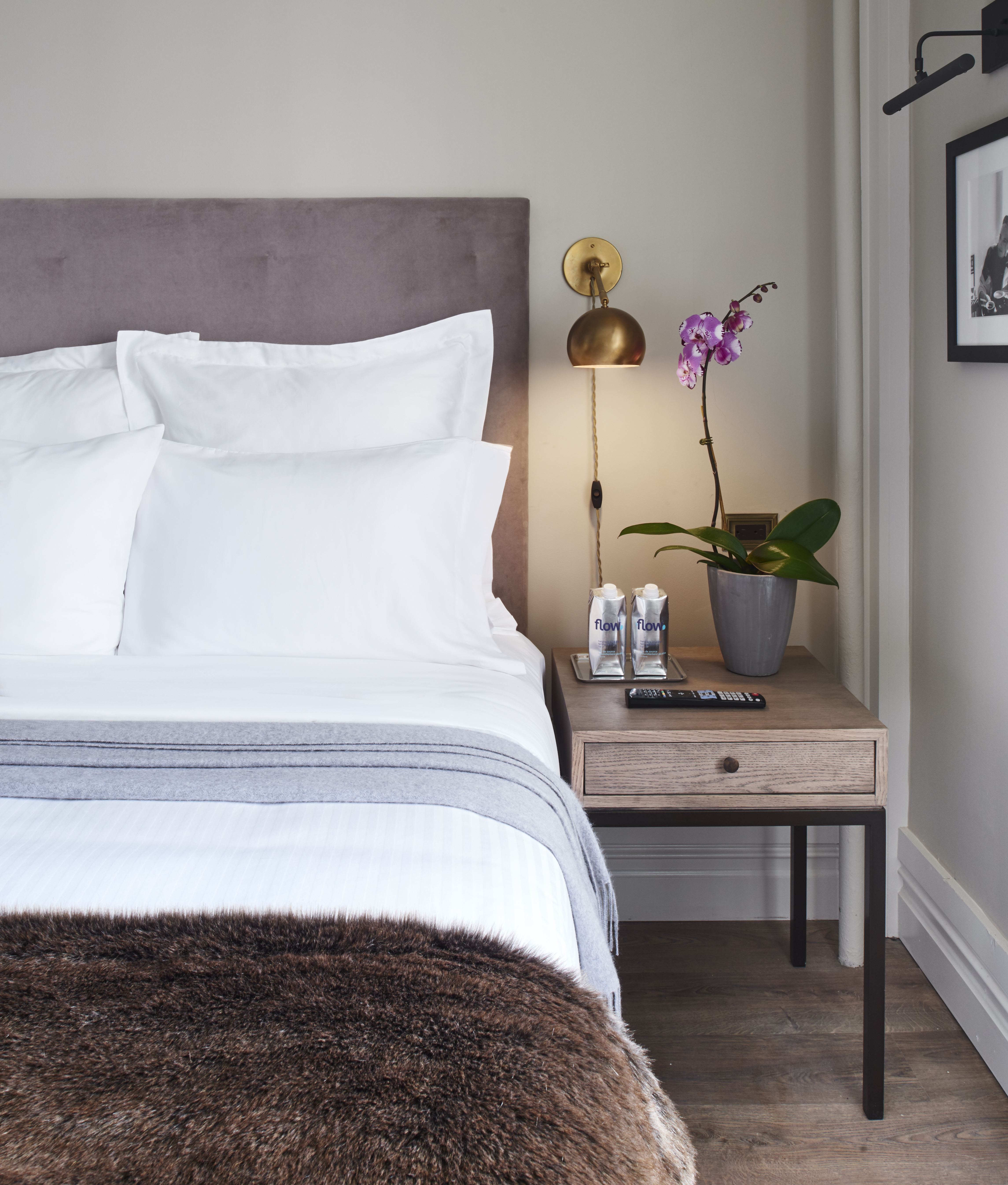 Double Deluxe Queen Bed