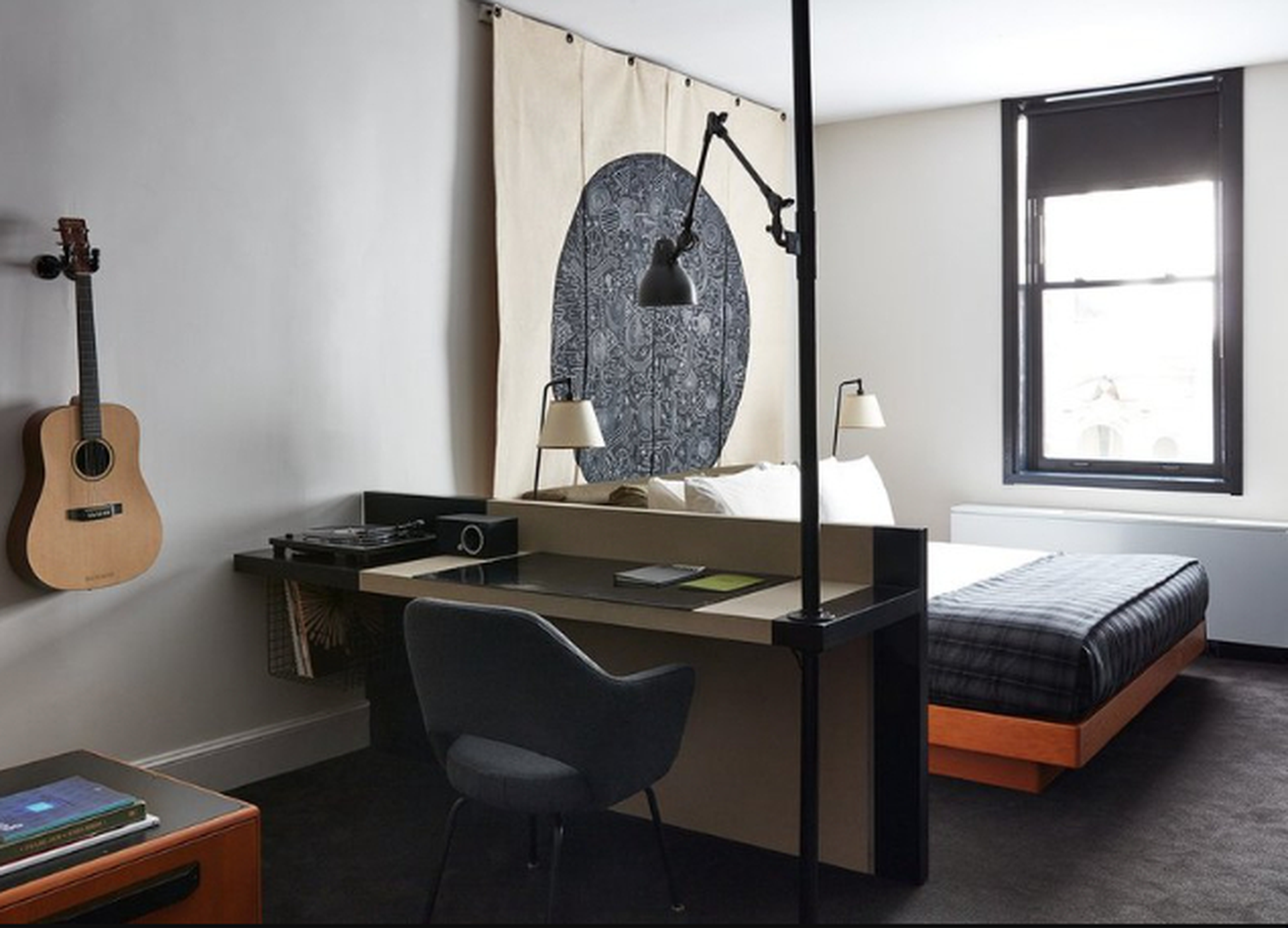 Room King Size Bed