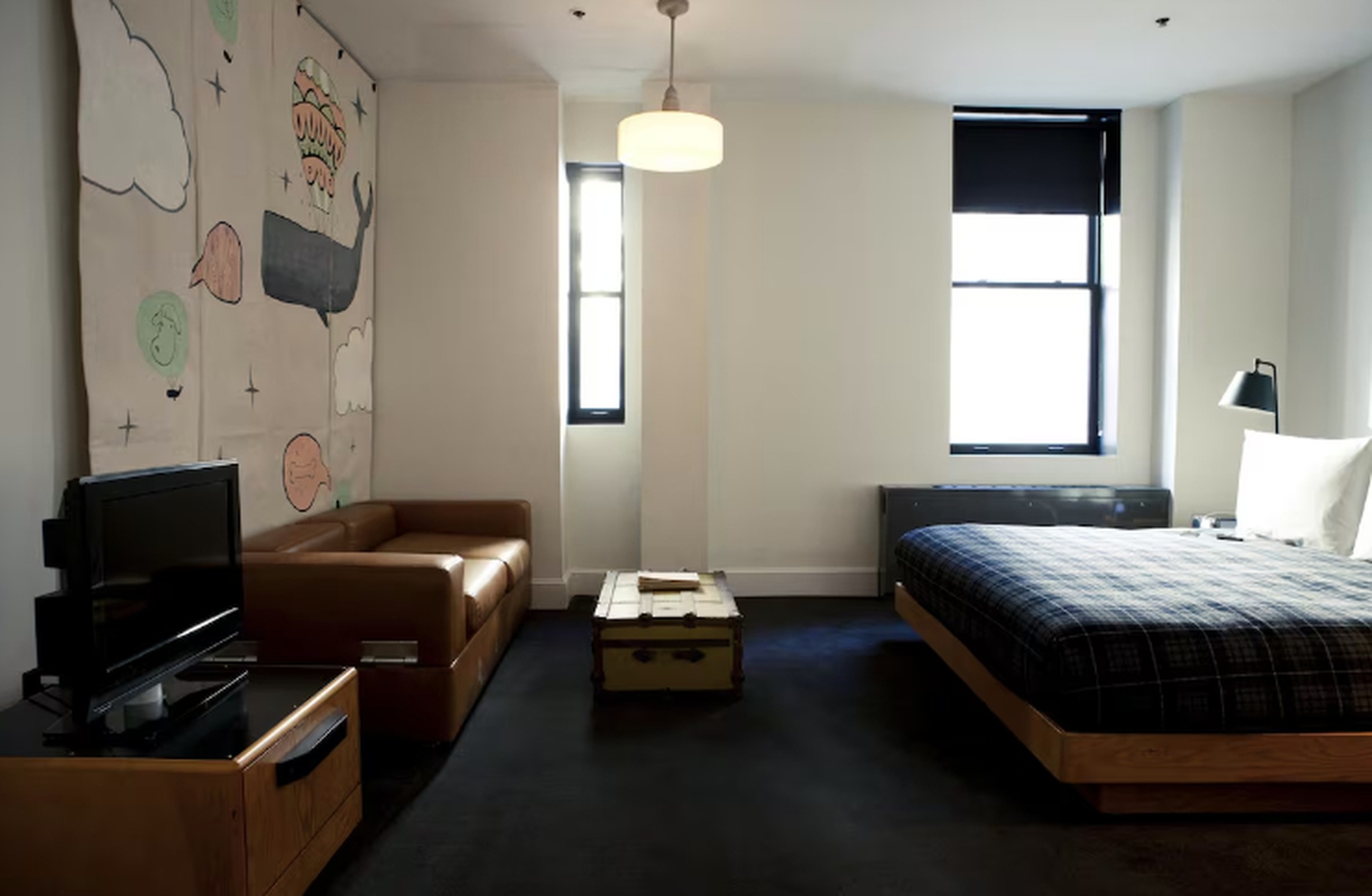 Room King Size Bed