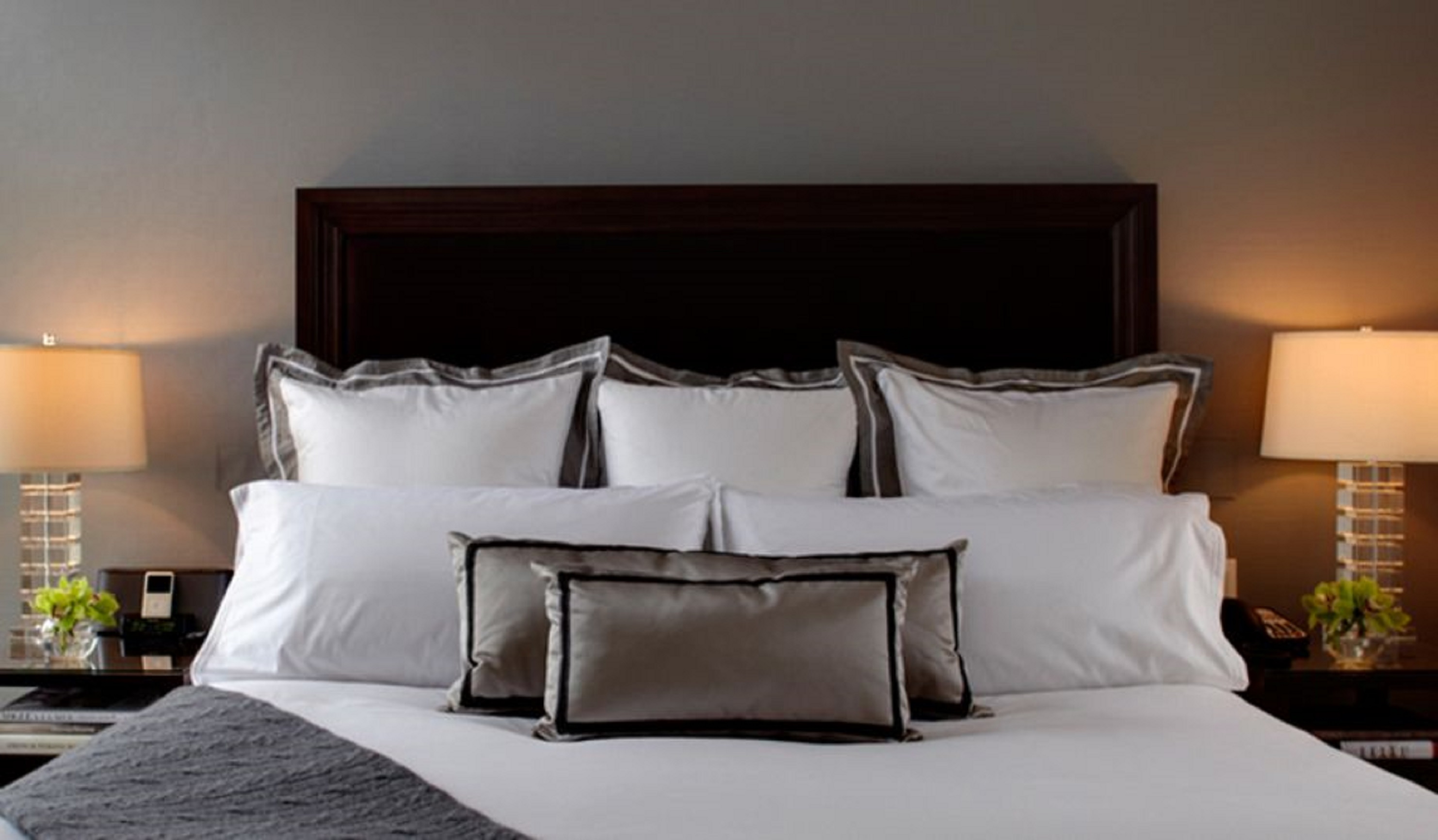 Double Queen Size Bed