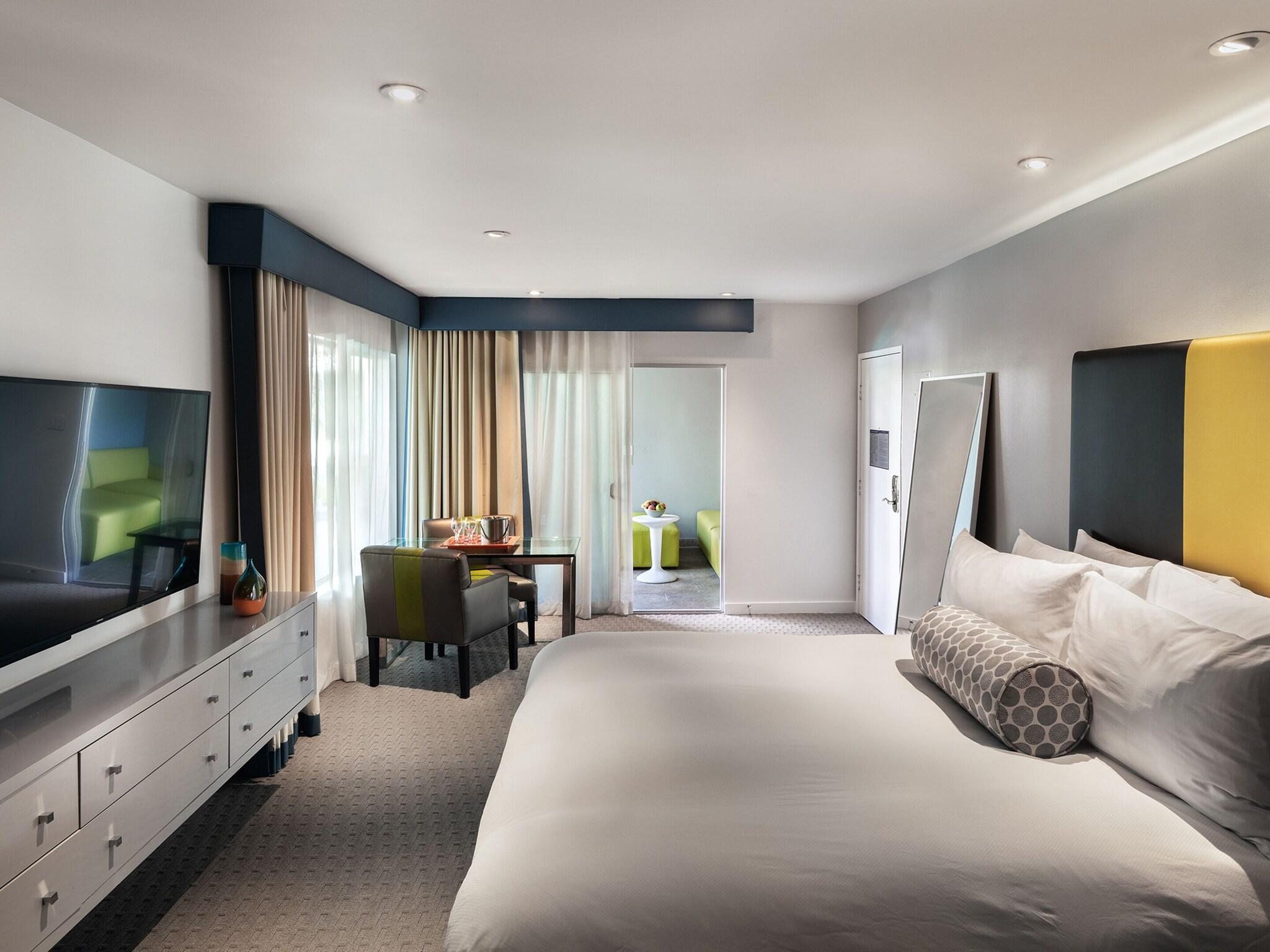 Studio King Size Bed