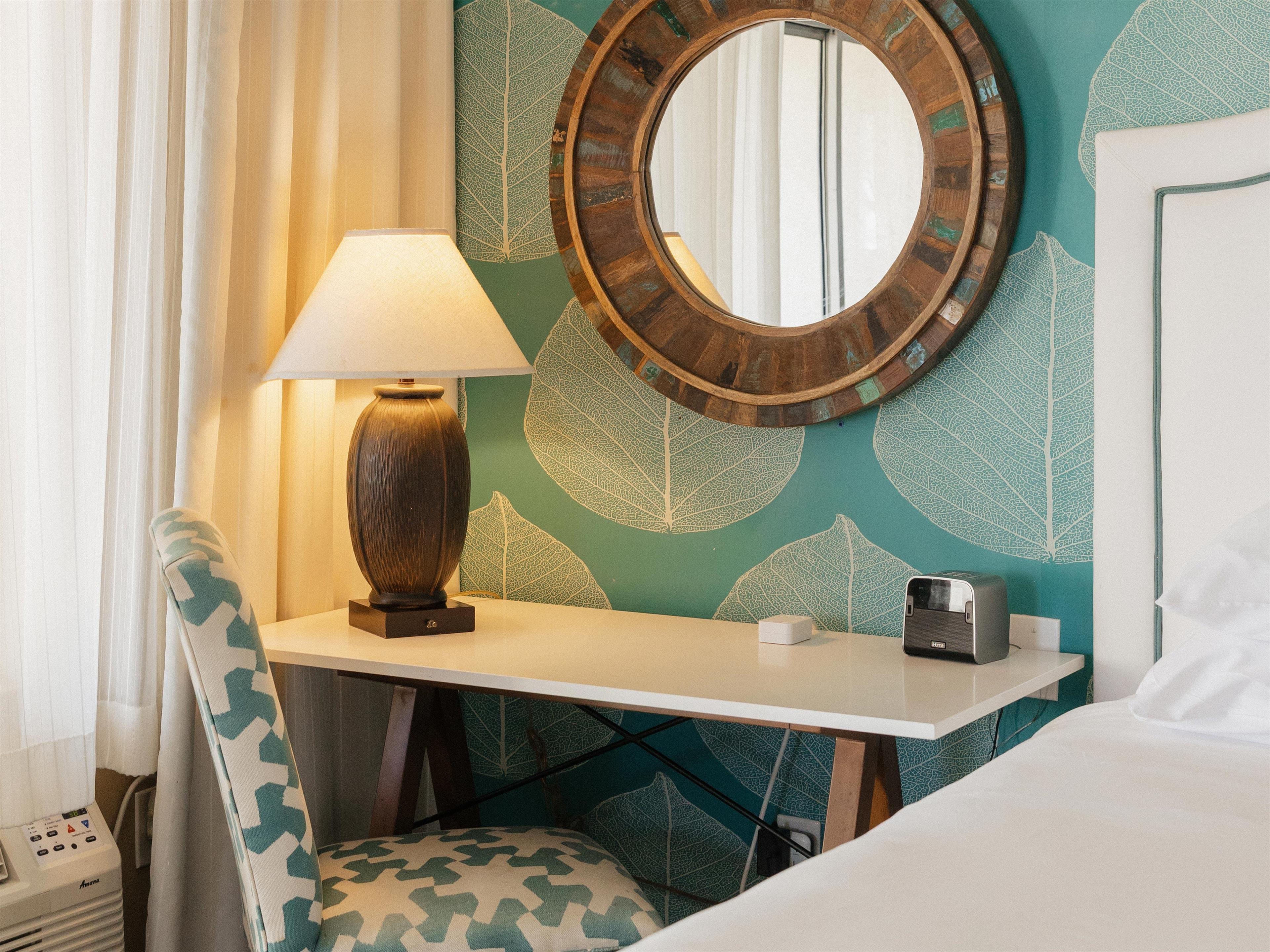 Junior Suite Deluxe King Bed