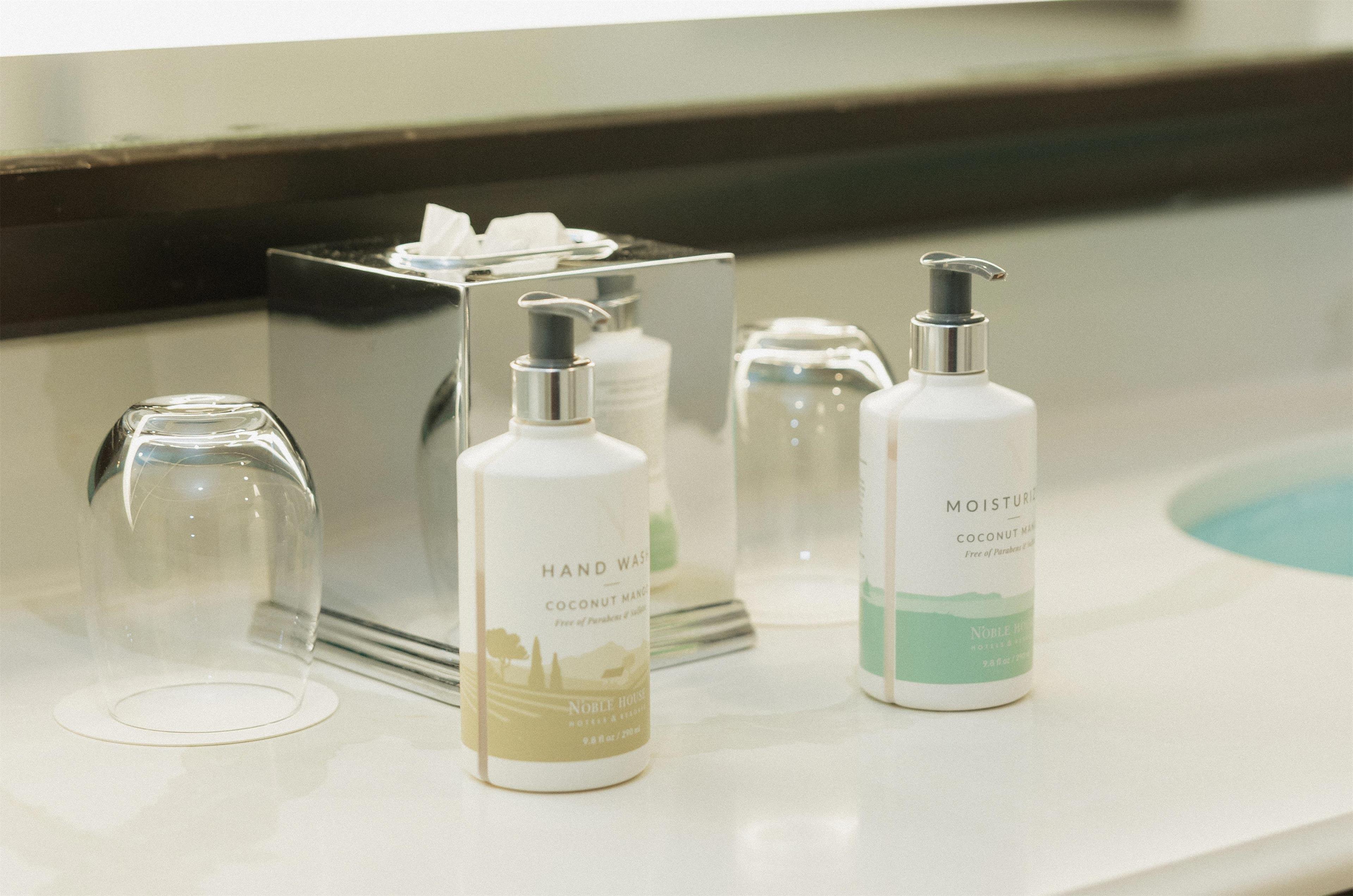 Junior Suite Deluxe King Bed