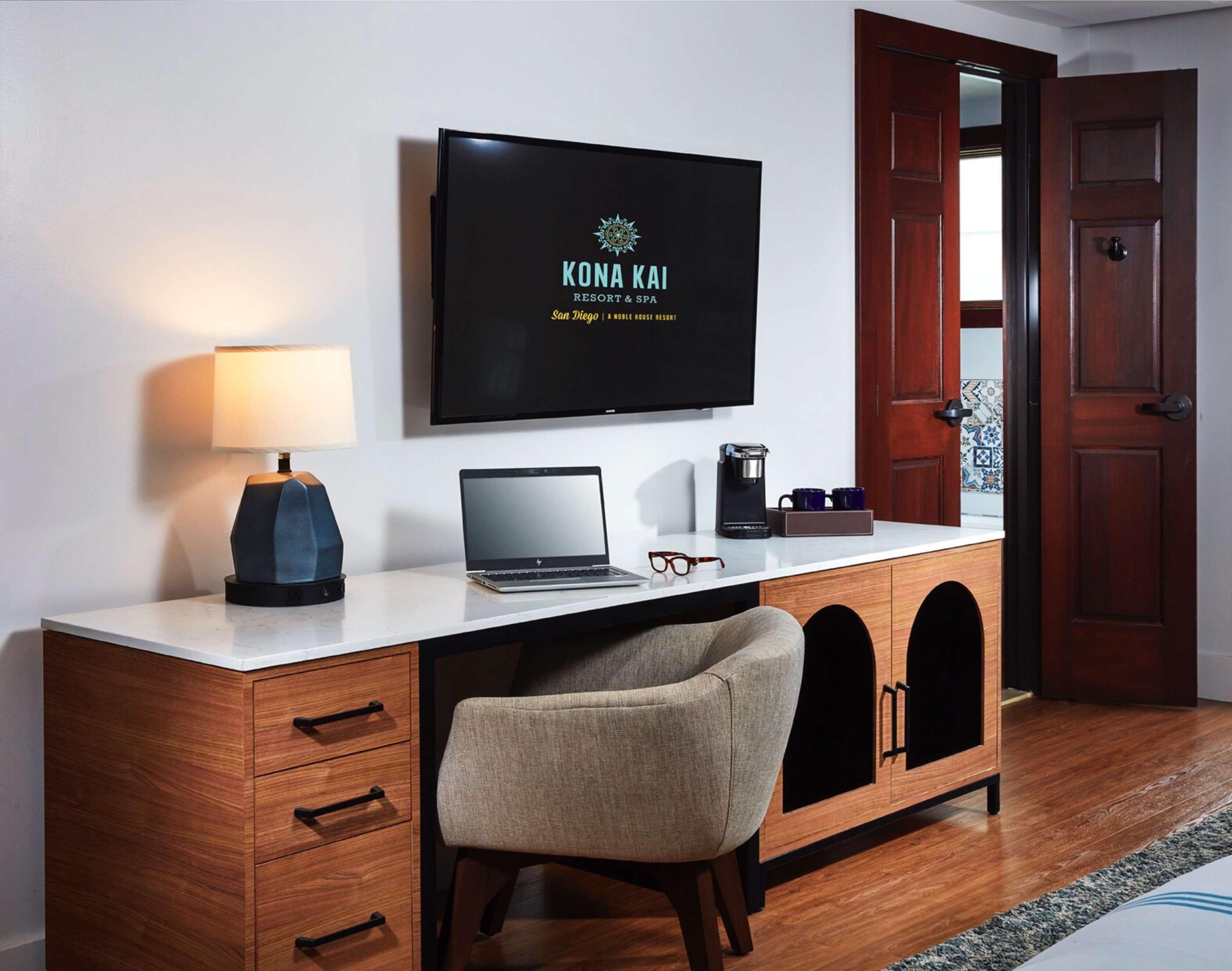 Junior Suite King Size Bed