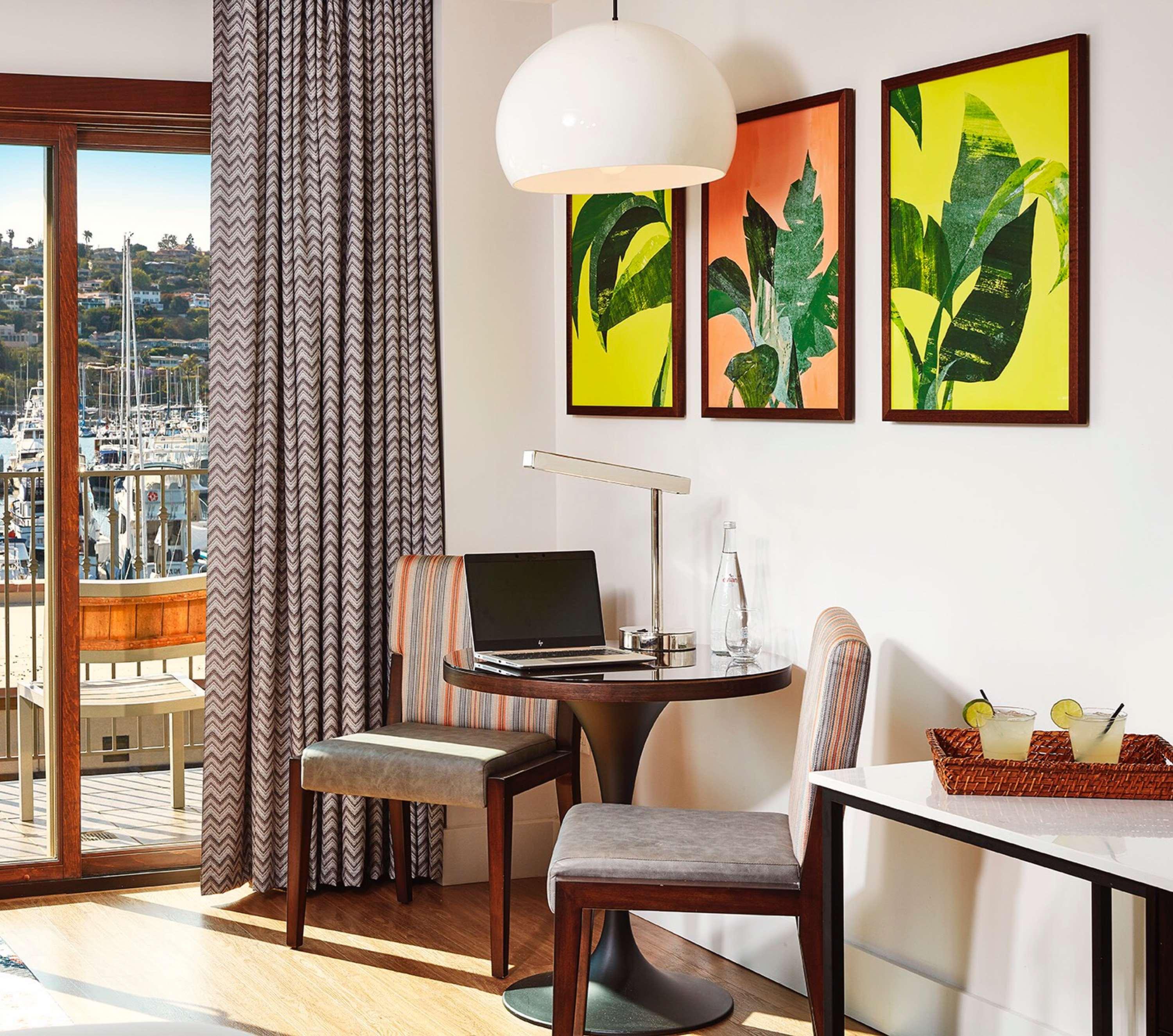 Junior Suite Bay View King Bed