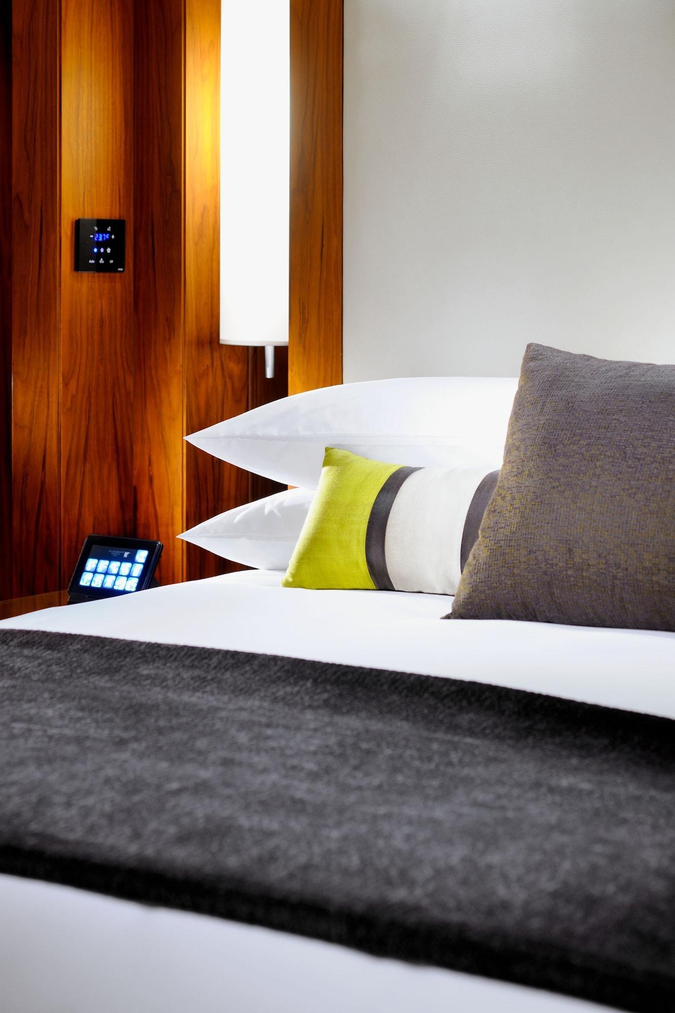 Double Executive King Bed