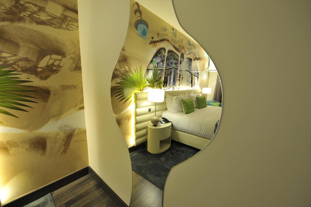 Double Superior Queen Bed