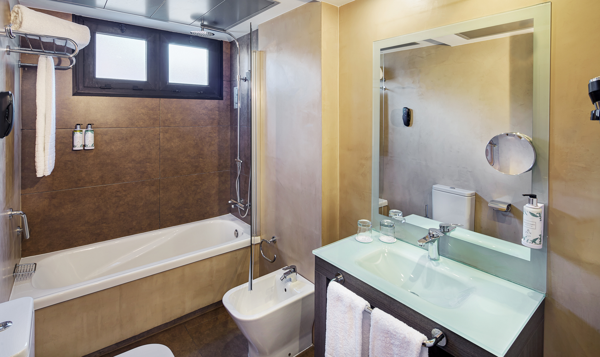 Family Room Capacity 4