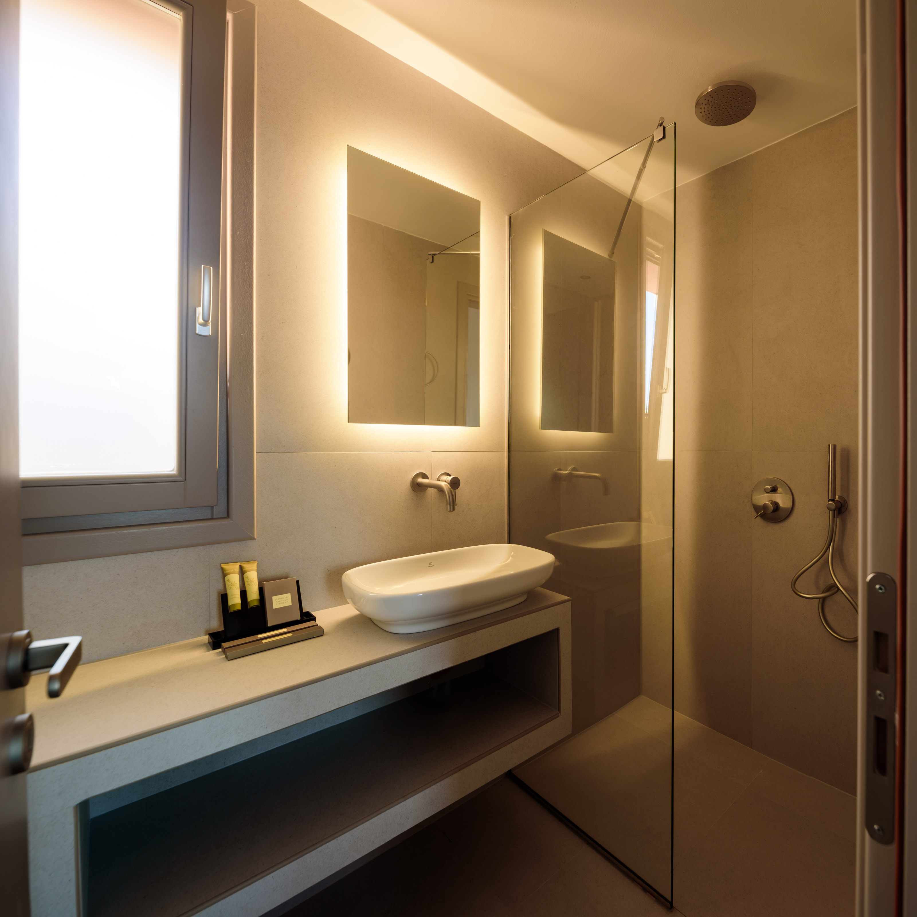 Junior Suite with Jacuzzi