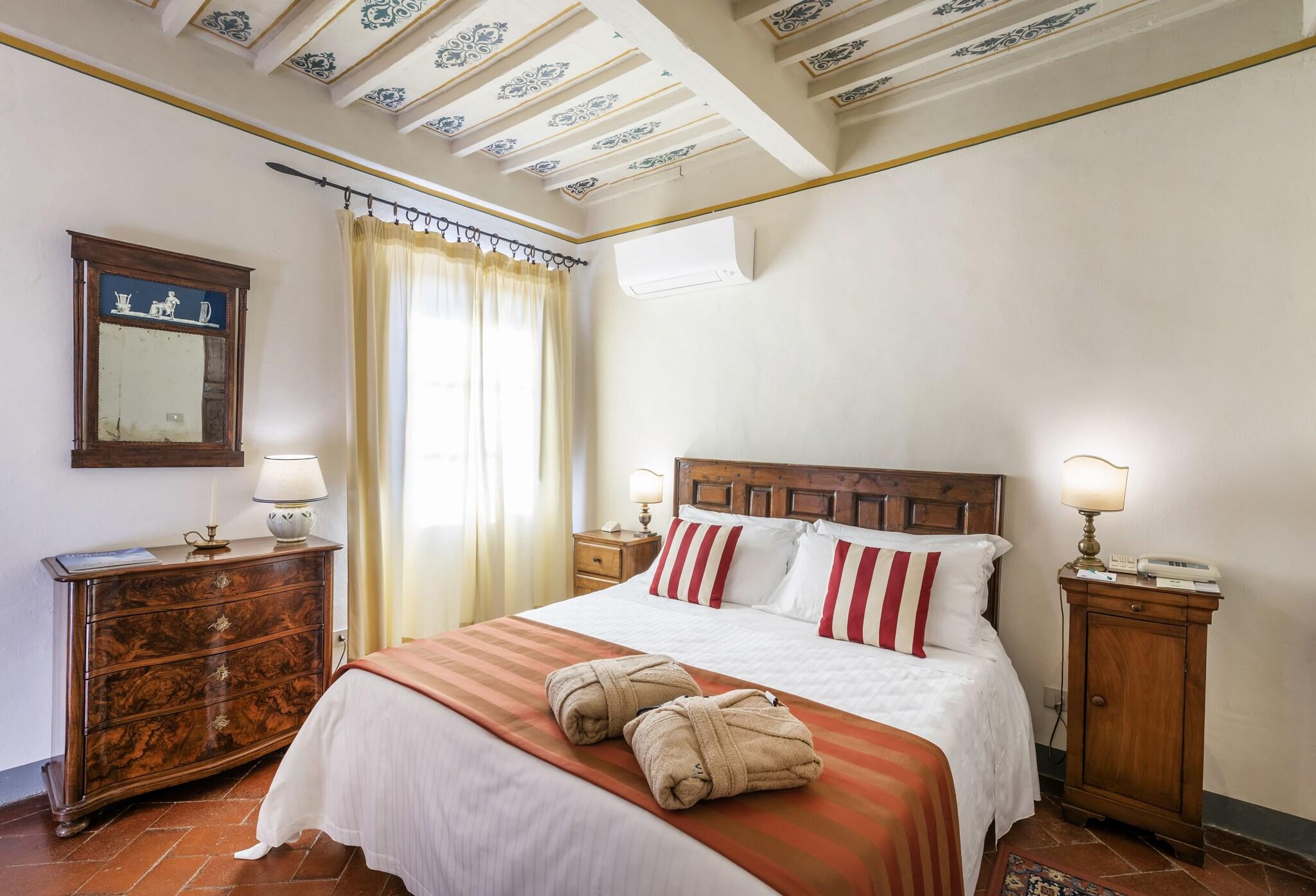 House Queen Size Bed