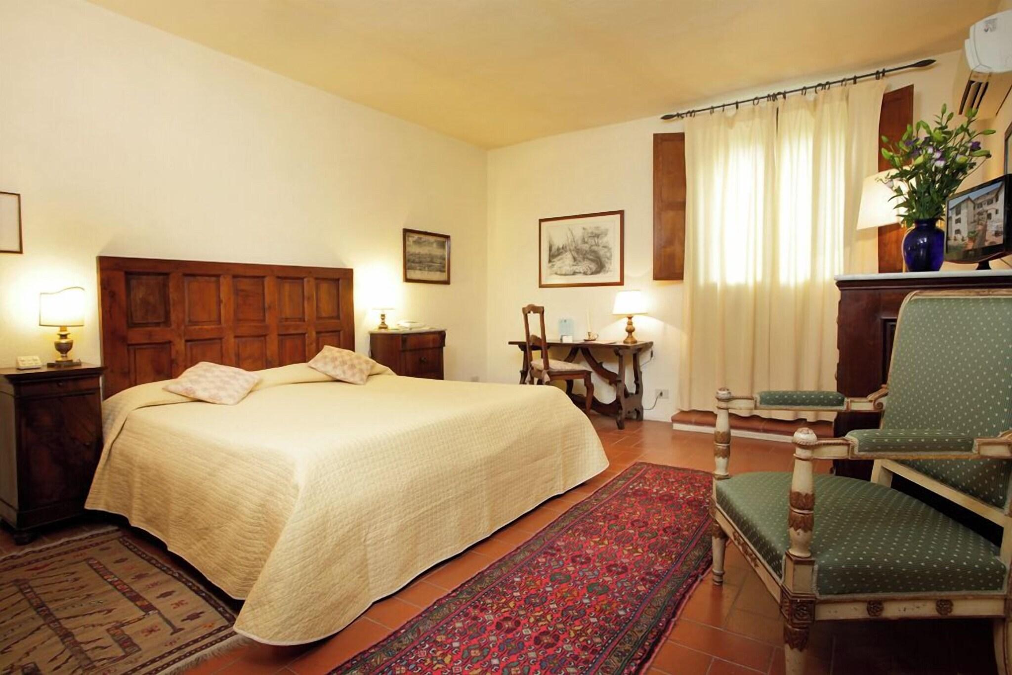 House Classic Double Bed