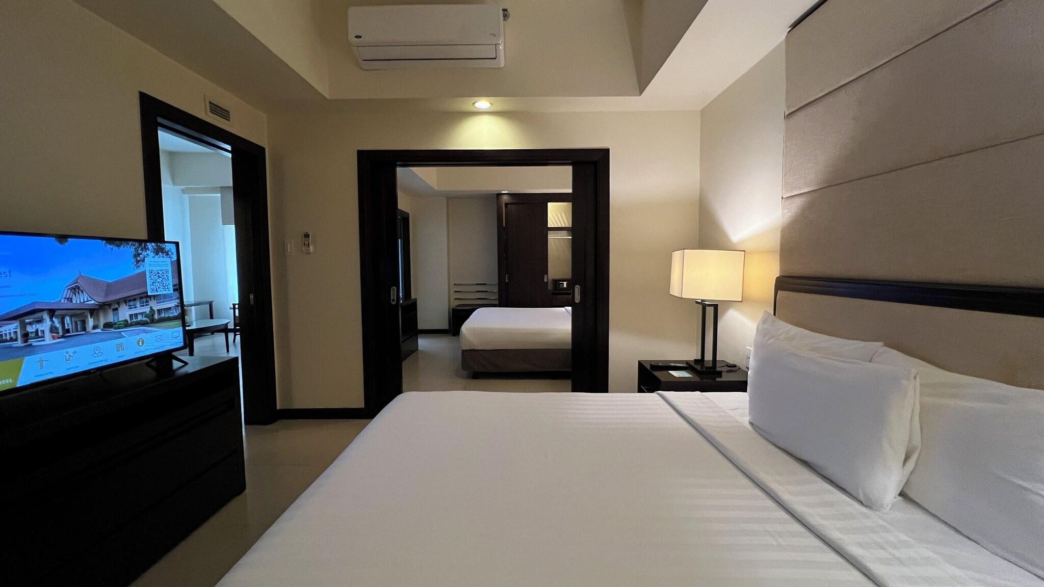 Suite Deluxe Queen Bed