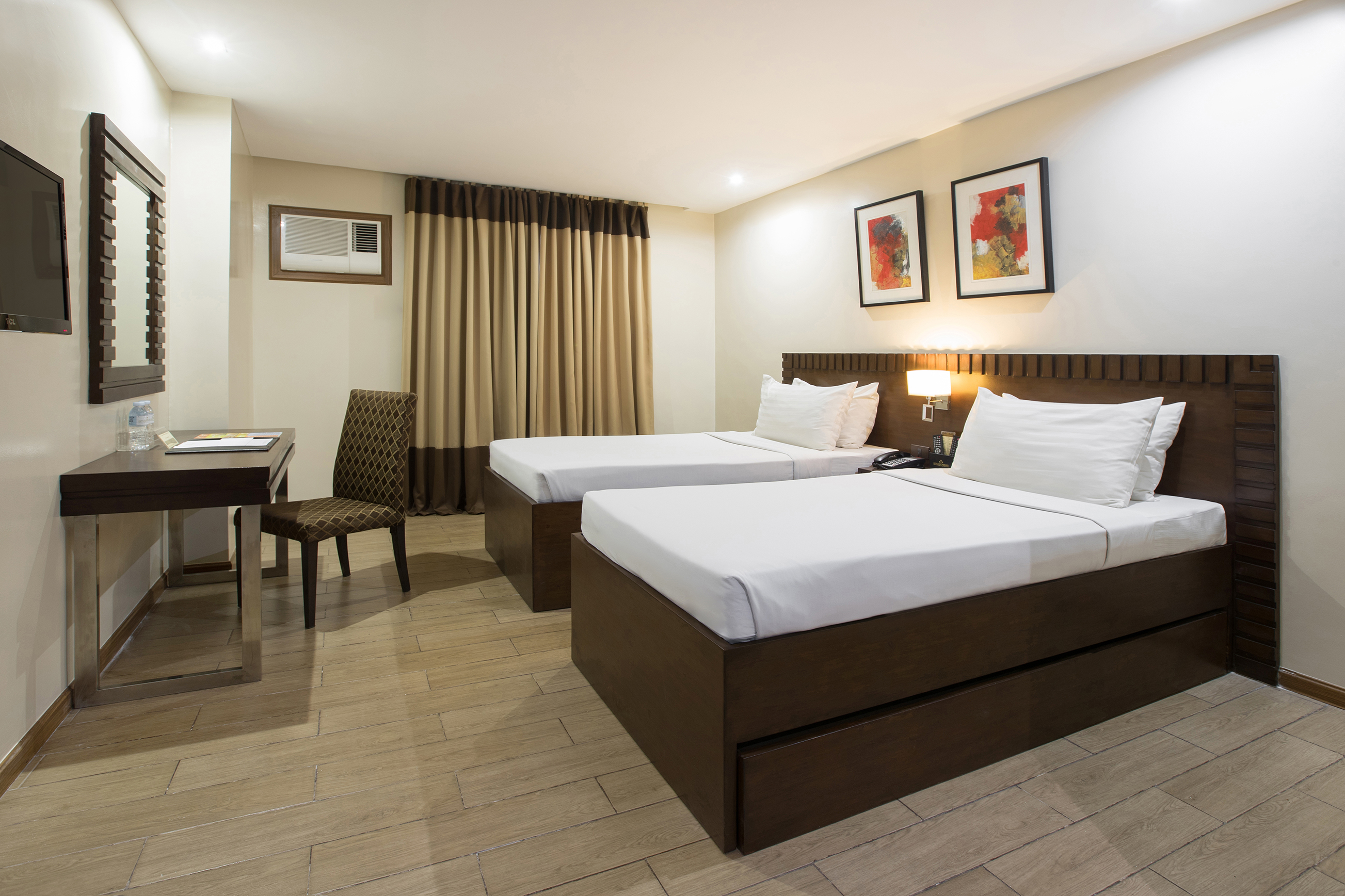 Double or Twin Deluxe