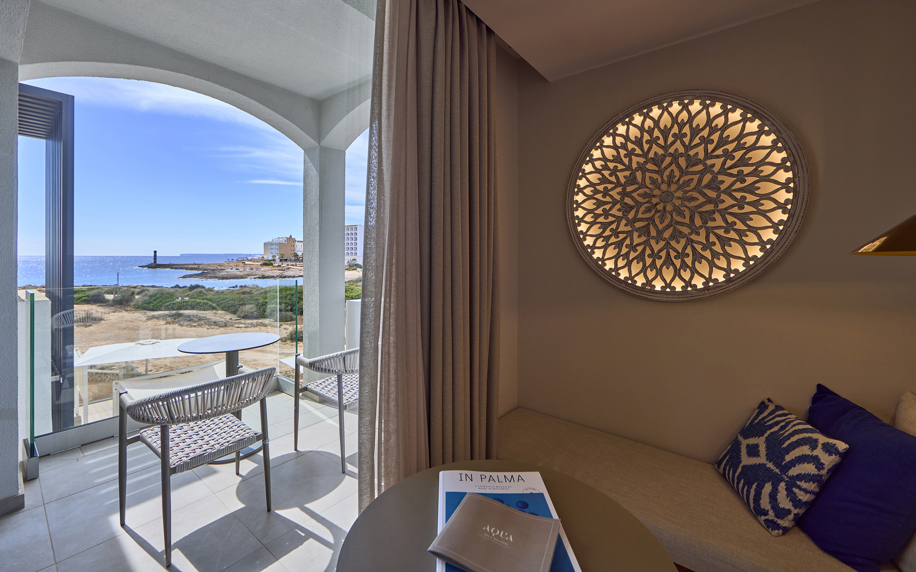 Double or Twin Side Sea View